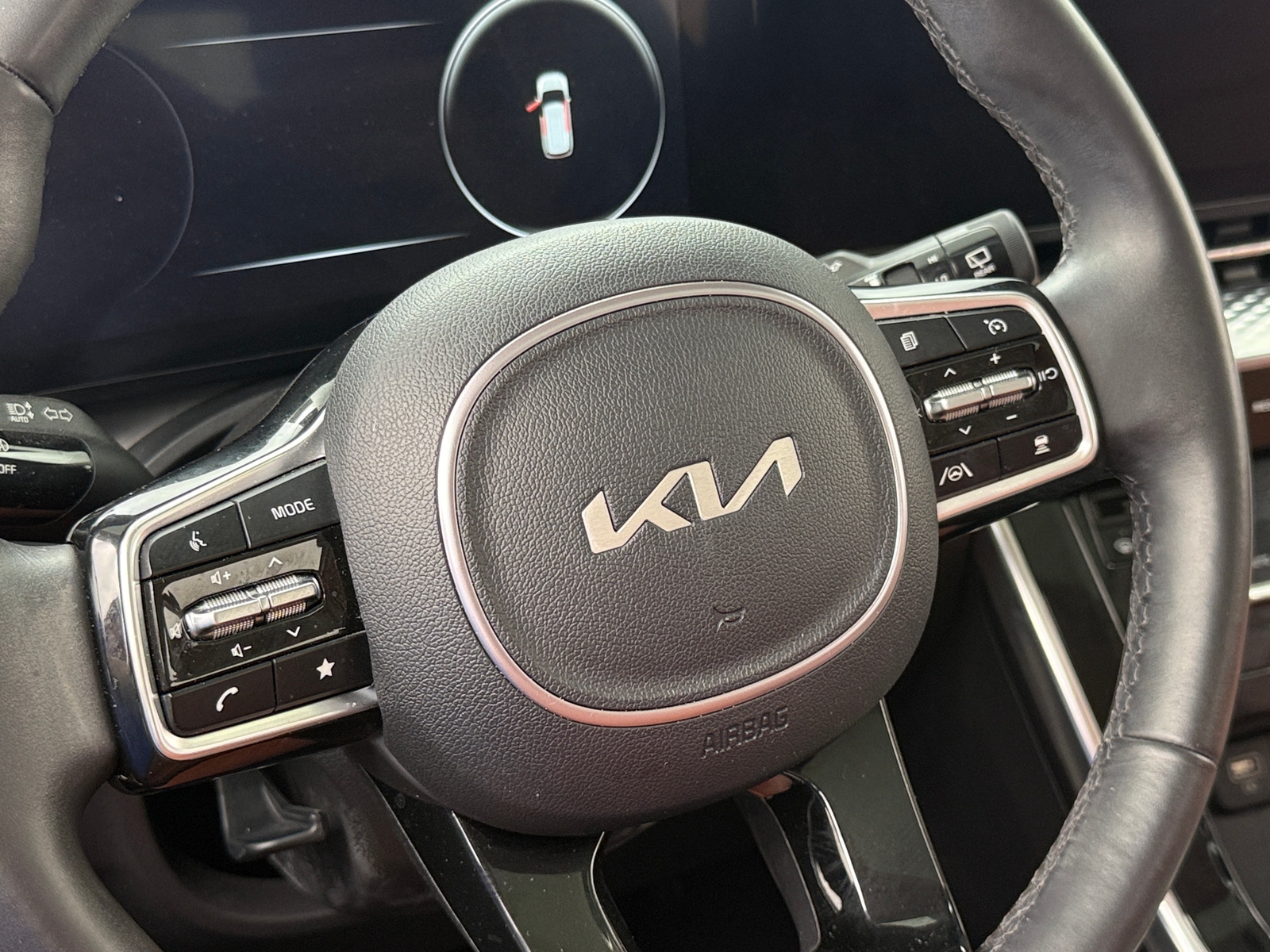 Thumbnail: 2024 Kia Carnival - 4