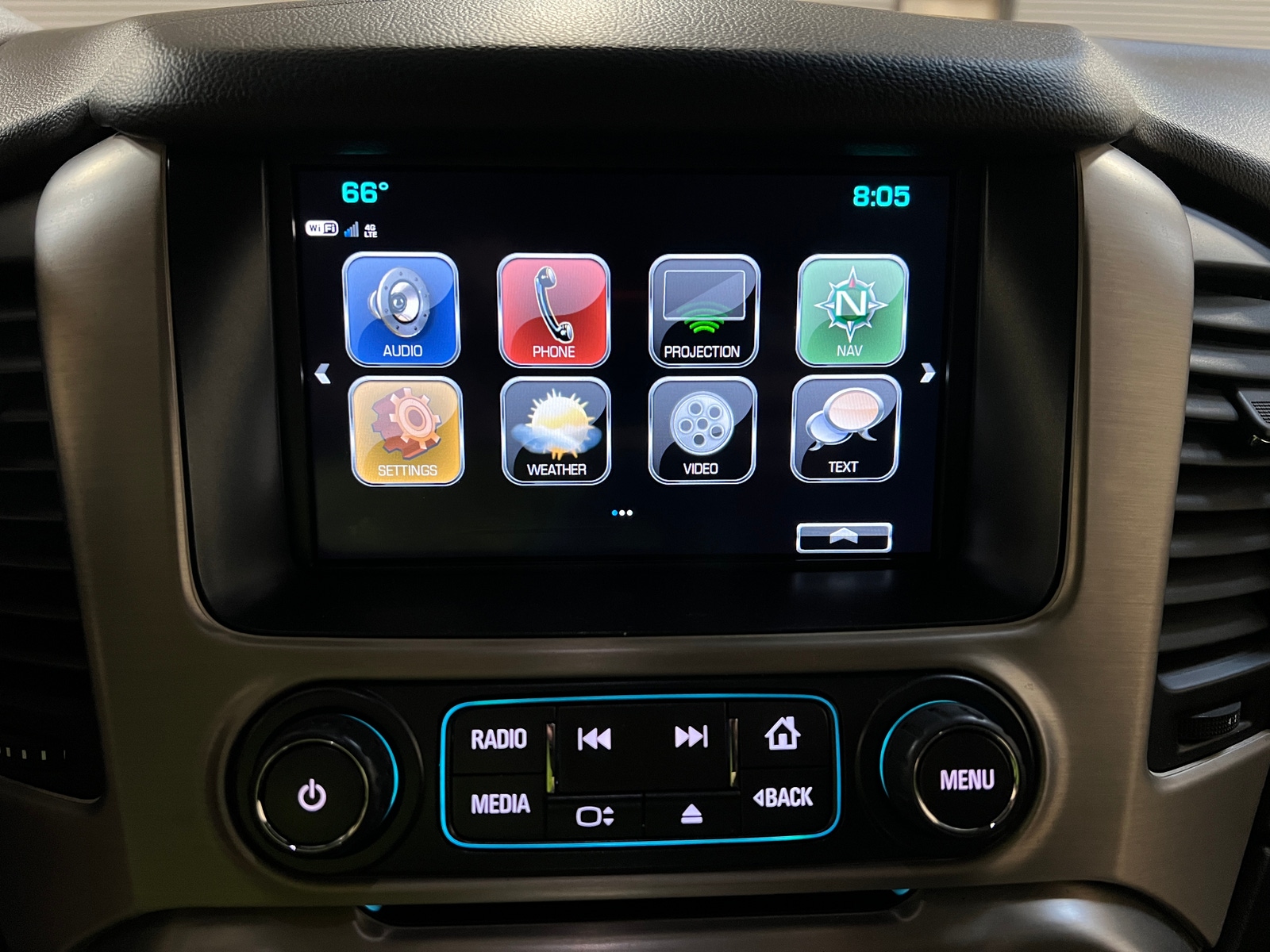 Thumbnail: 2019 GMC Yukon - 3