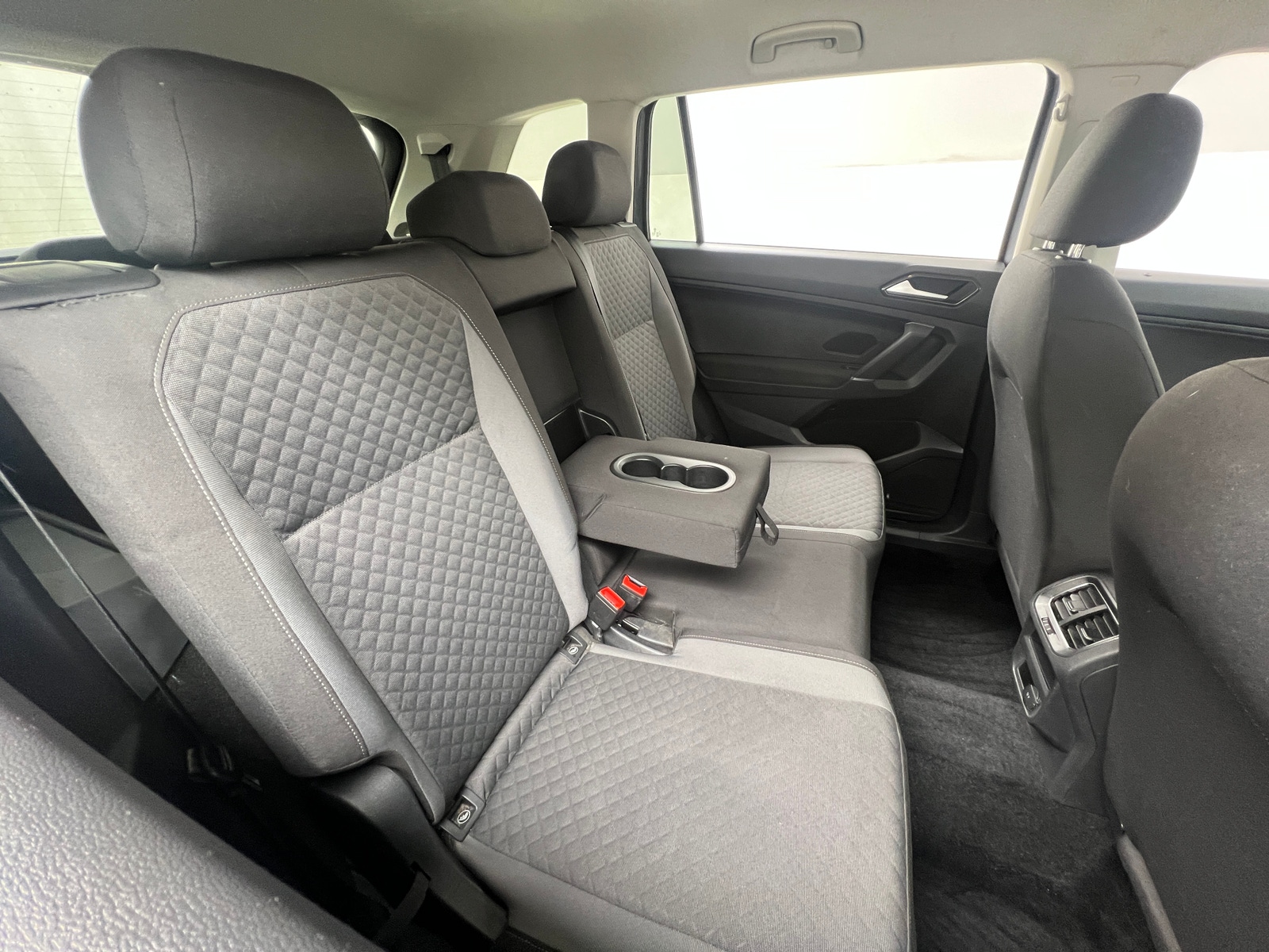 Thumbnail: 2018 Volkswagen Tiguan - 6