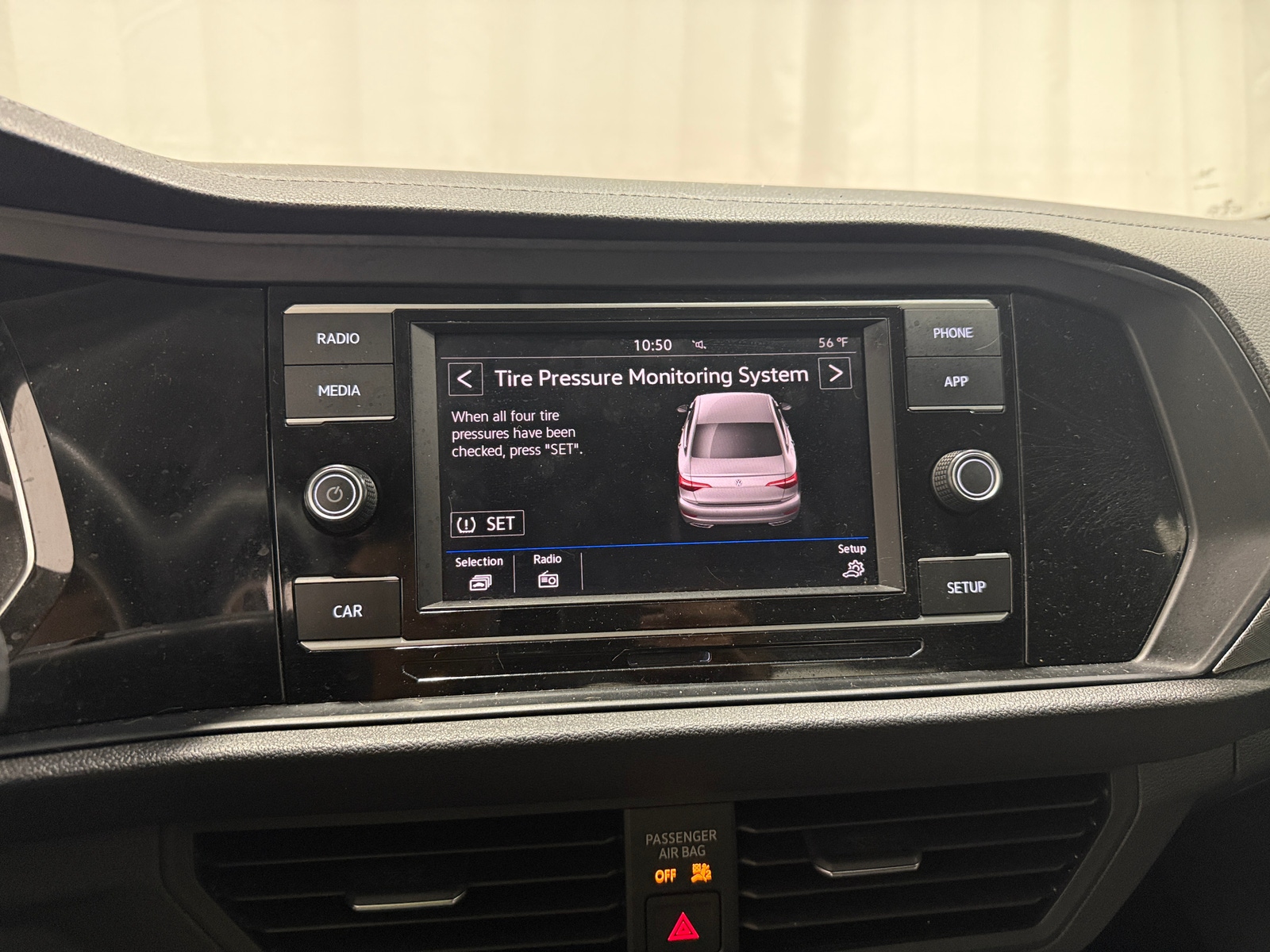 Thumbnail: 2019 Volkswagen Jetta - 4