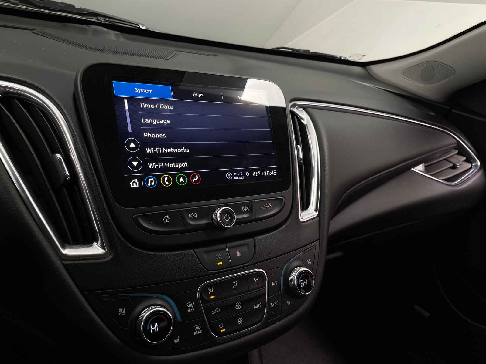 Thumbnail: 2024 Chevrolet Malibu - 3