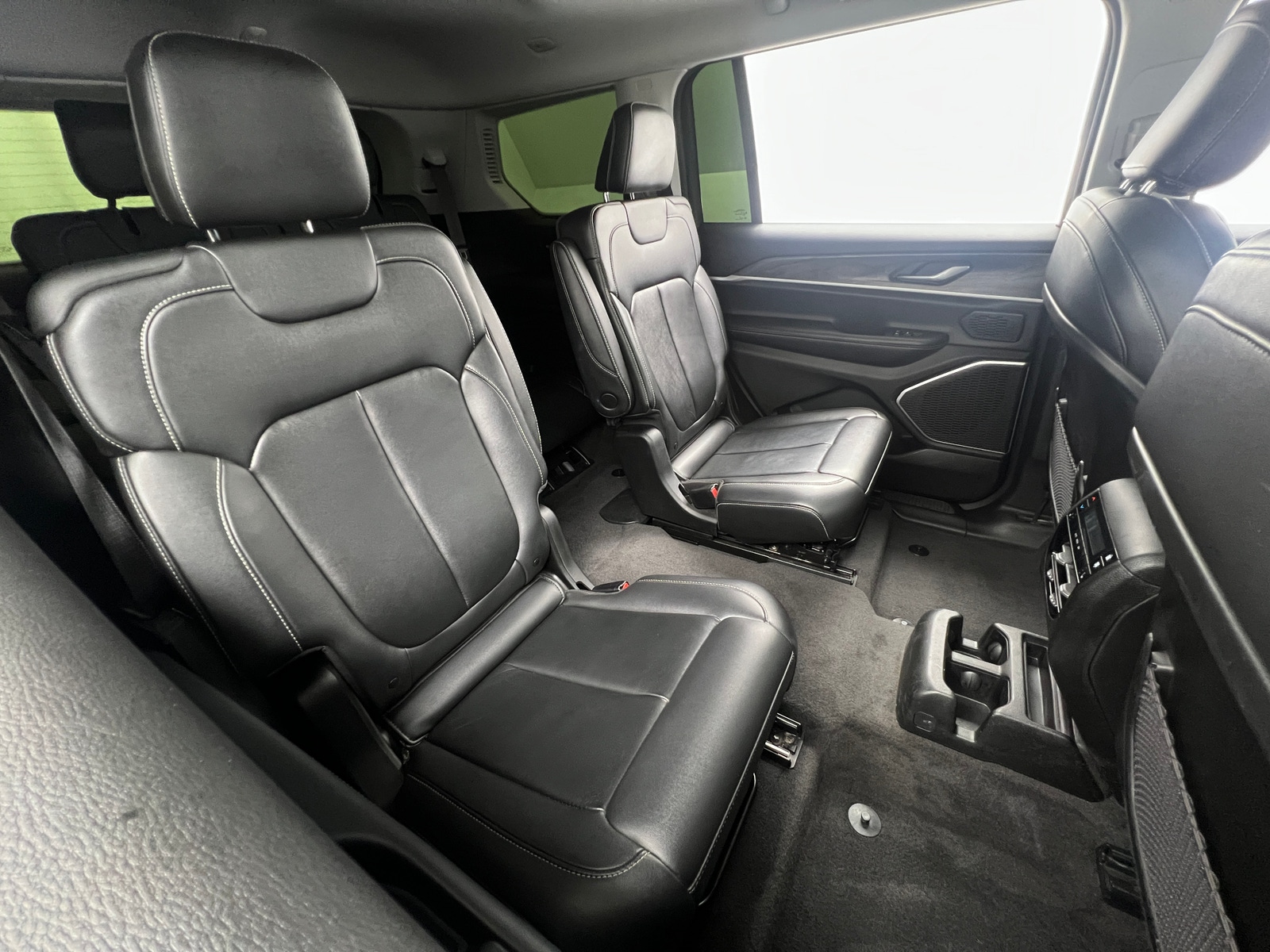 Thumbnail: 2021 Jeep Grand Cherokee L - 5