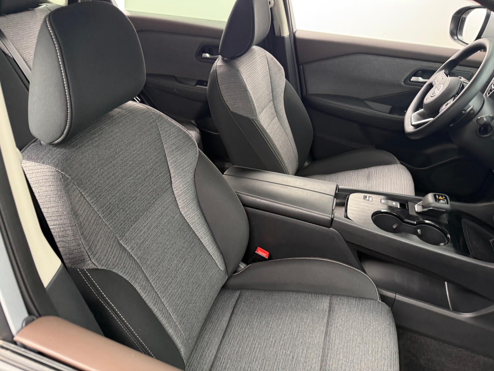 Thumbnail: 2023 Nissan Rogue - 2