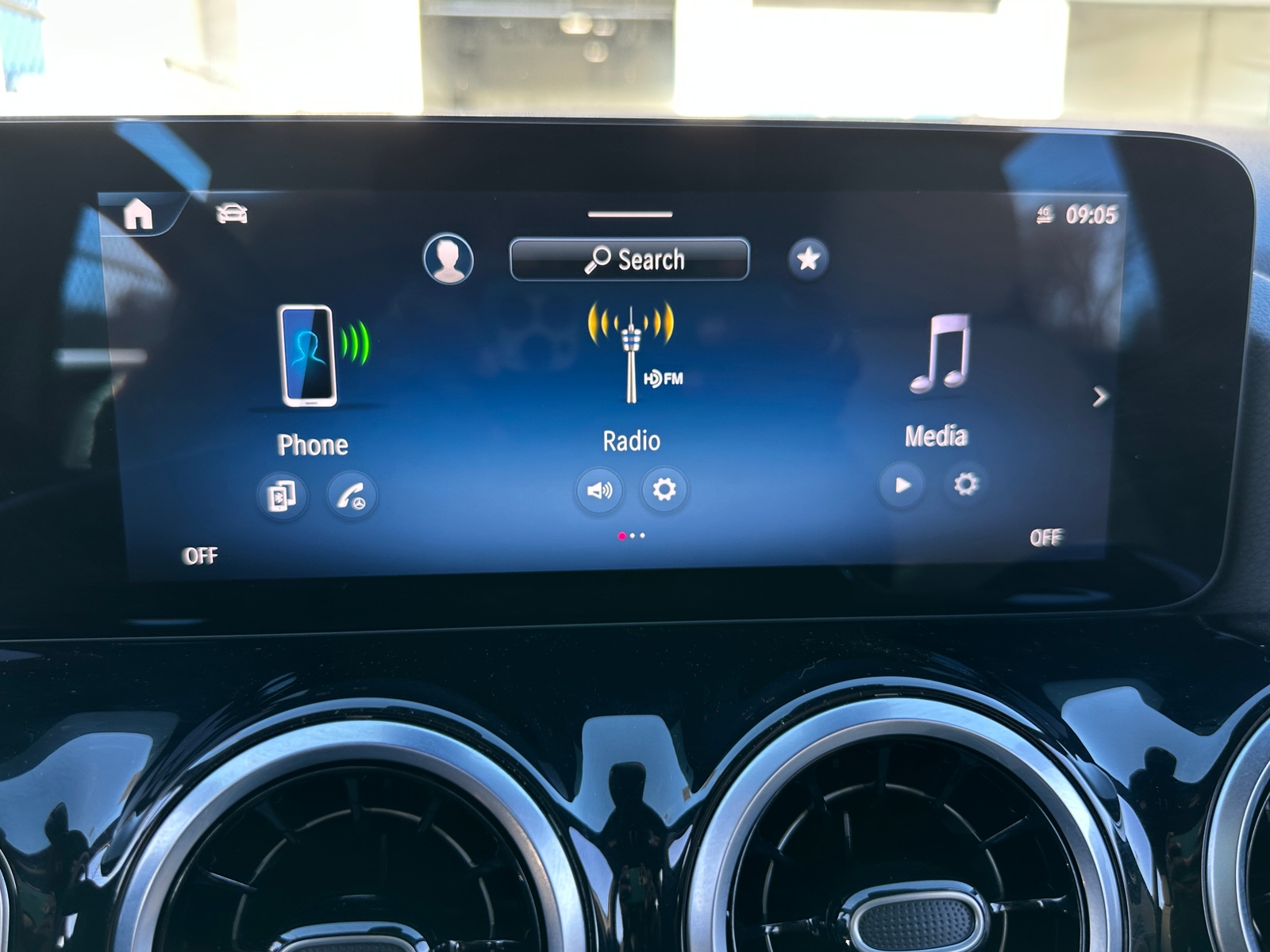 Thumbnail: 2025 Mercedes-Benz GLA - 3