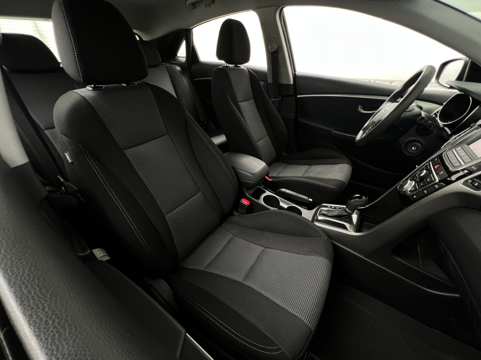 Thumbnail: 2013 Hyundai Elantra - 2