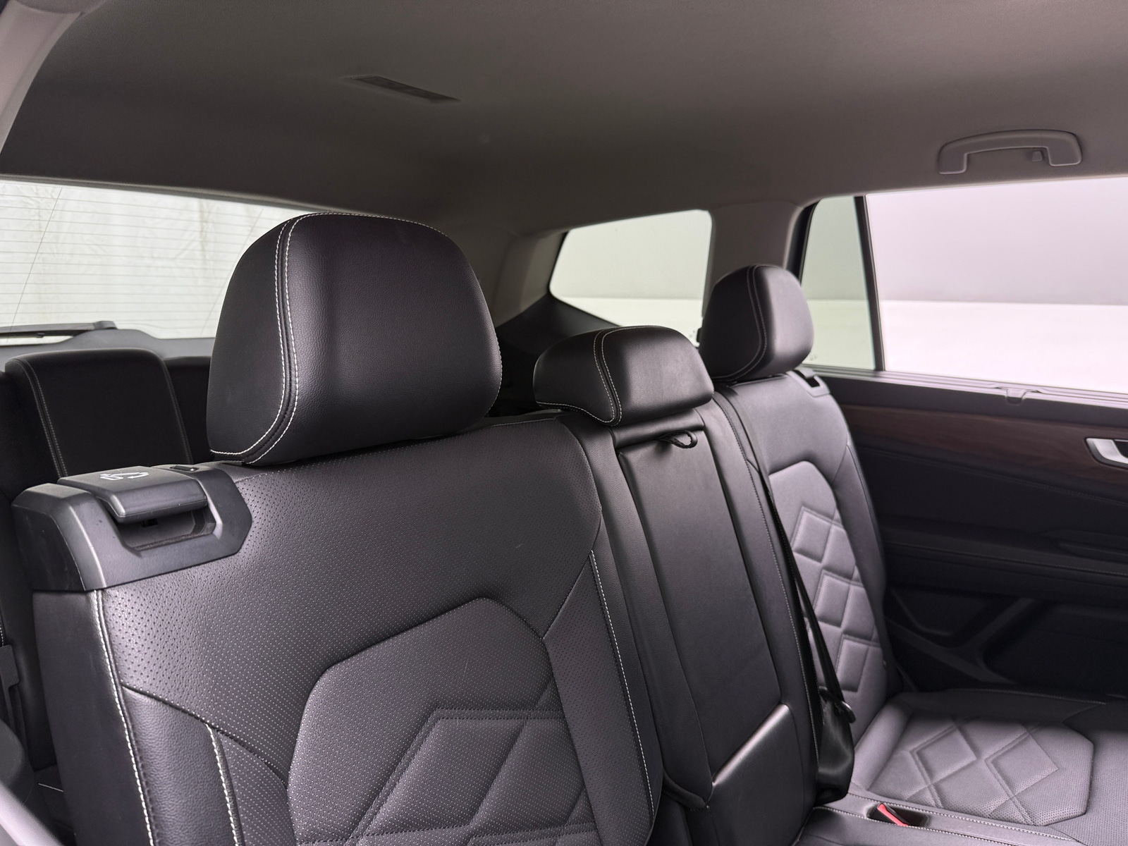 Thumbnail: 2024 Volkswagen Atlas - 5