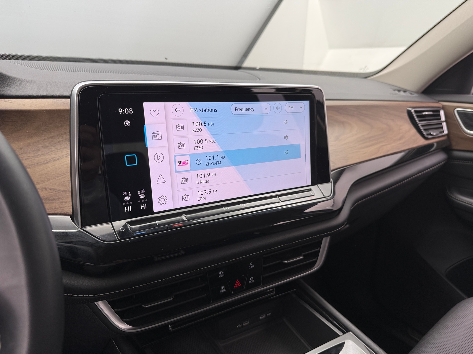 Thumbnail: 2024 Volkswagen Atlas - 3