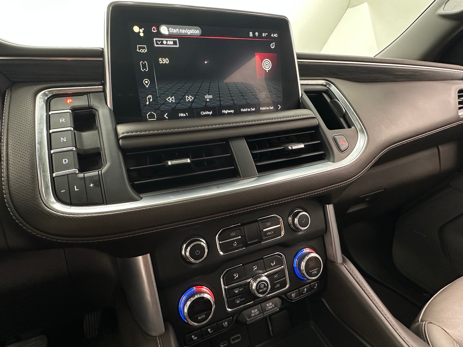 Thumbnail: 2022 GMC Yukon XL - 3