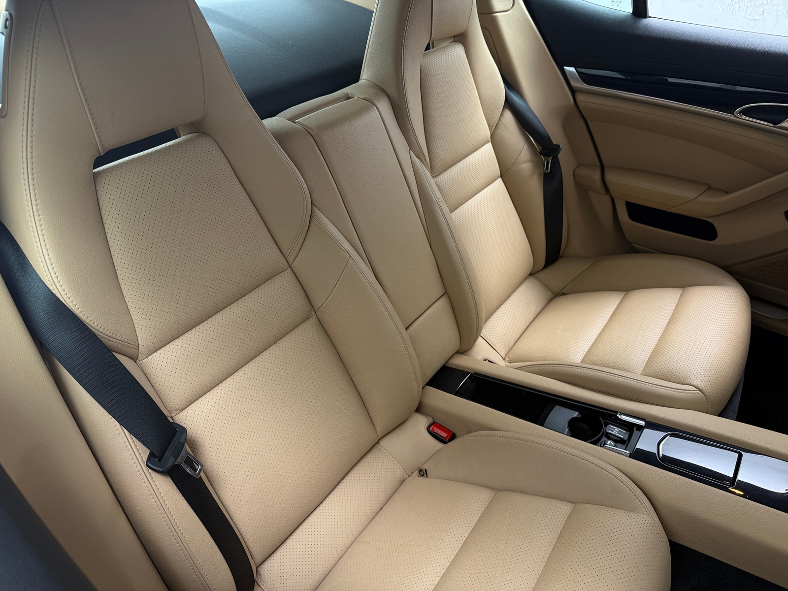 Thumbnail: 2015 Porsche Panamera - 5