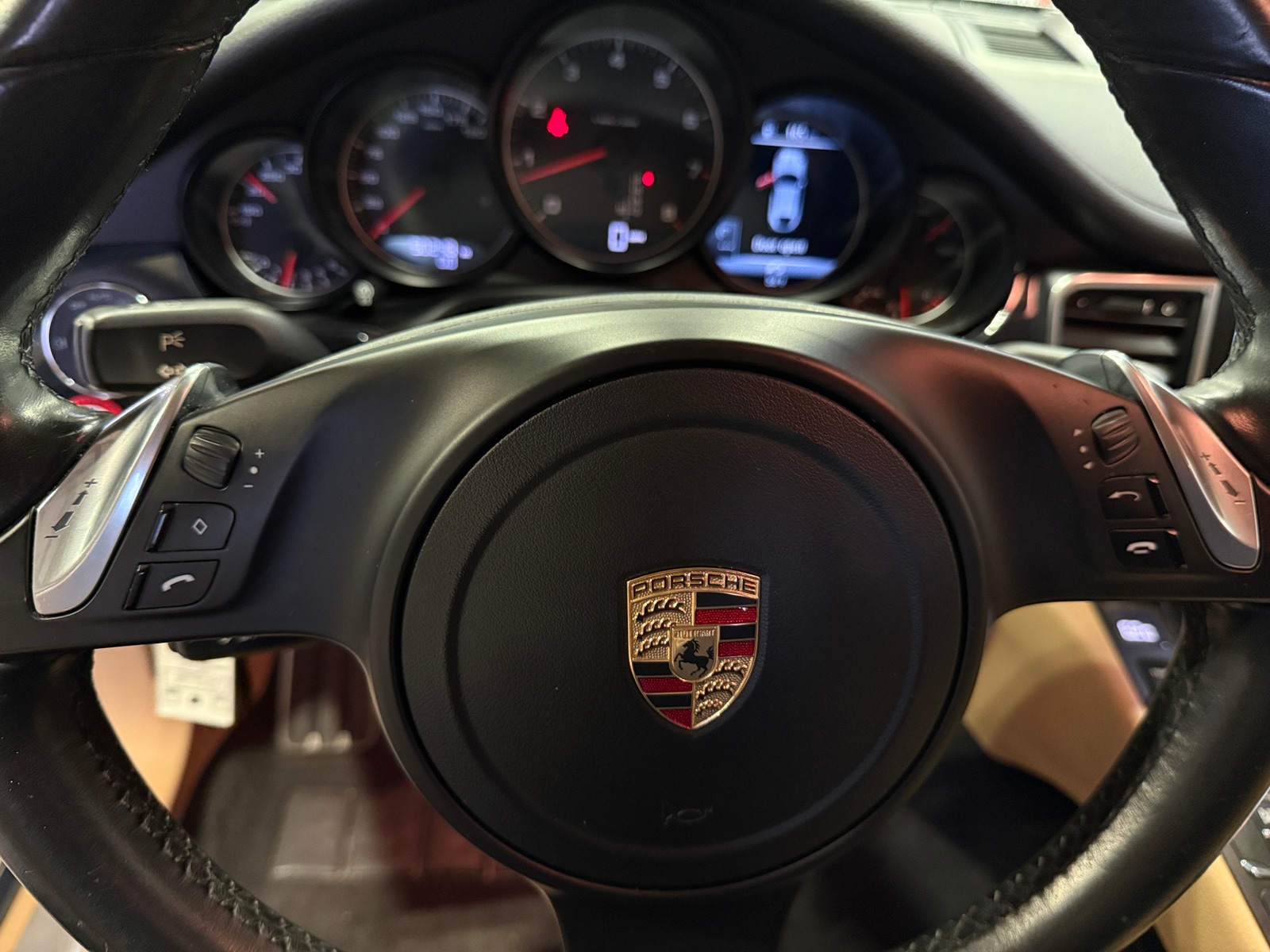 Thumbnail: 2015 Porsche Panamera - 4