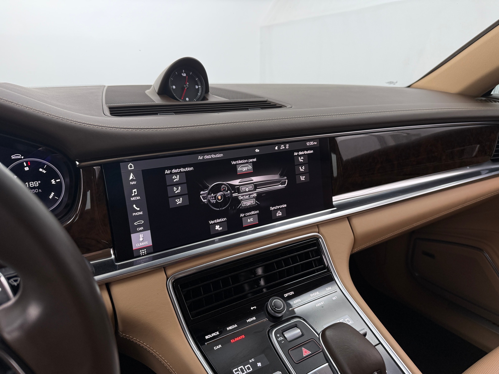 Thumbnail: 2021 Porsche Panamera - 3