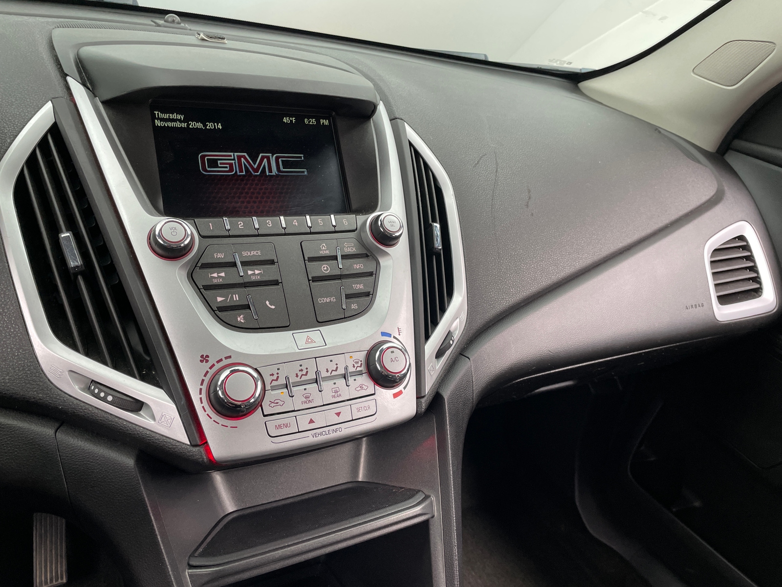 Thumbnail: 2017 GMC Terrain - 4