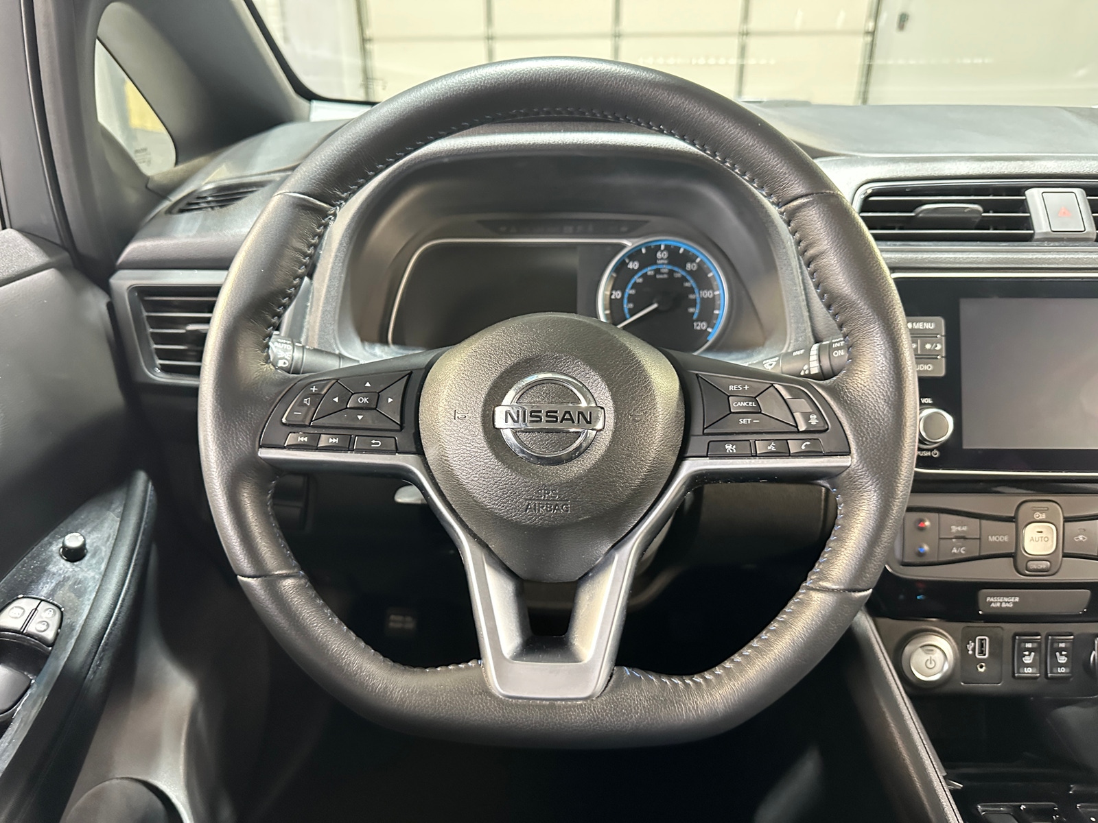 Thumbnail: 2019 Nissan Leaf - 5