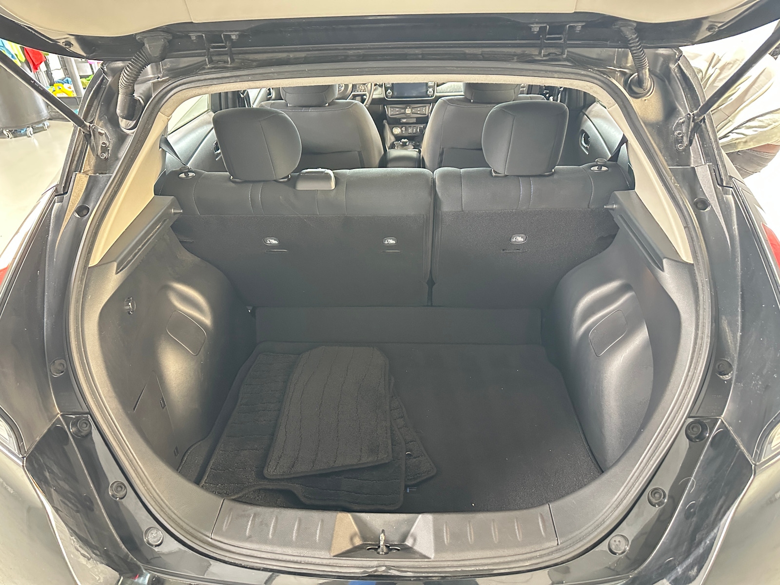 Thumbnail: 2019 Nissan Leaf - 7