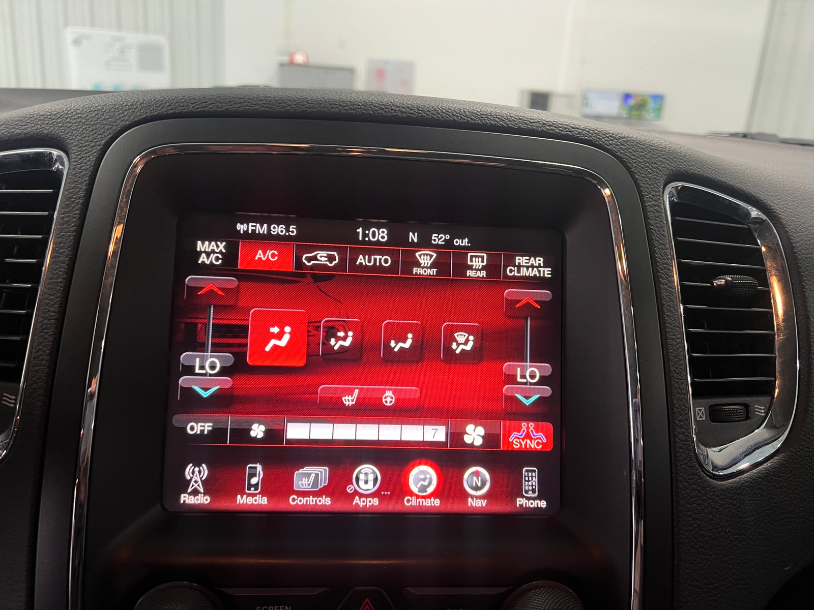 Thumbnail: 2016 Dodge Durango - 3