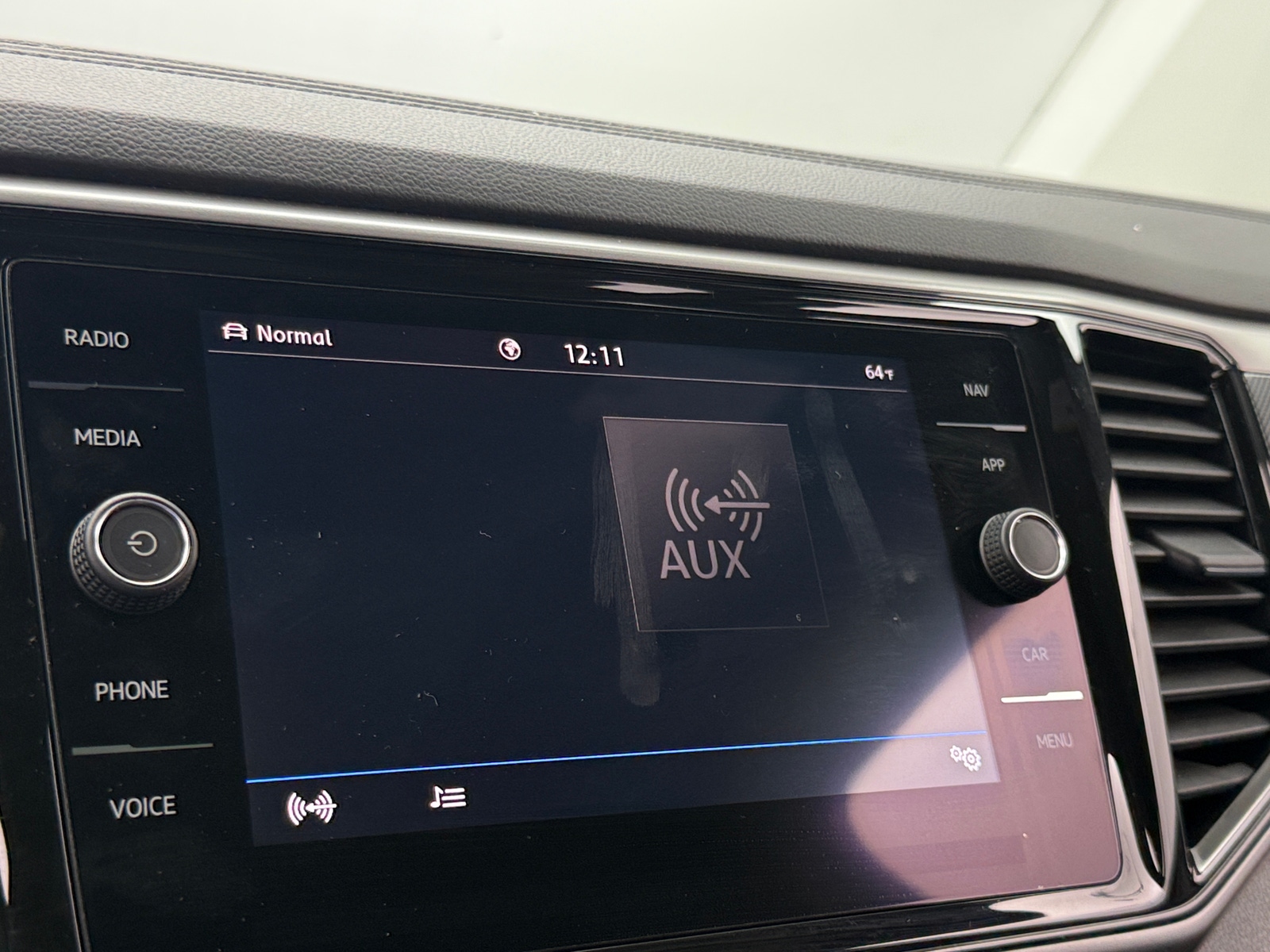 Thumbnail: 2020 Volkswagen Atlas - 3