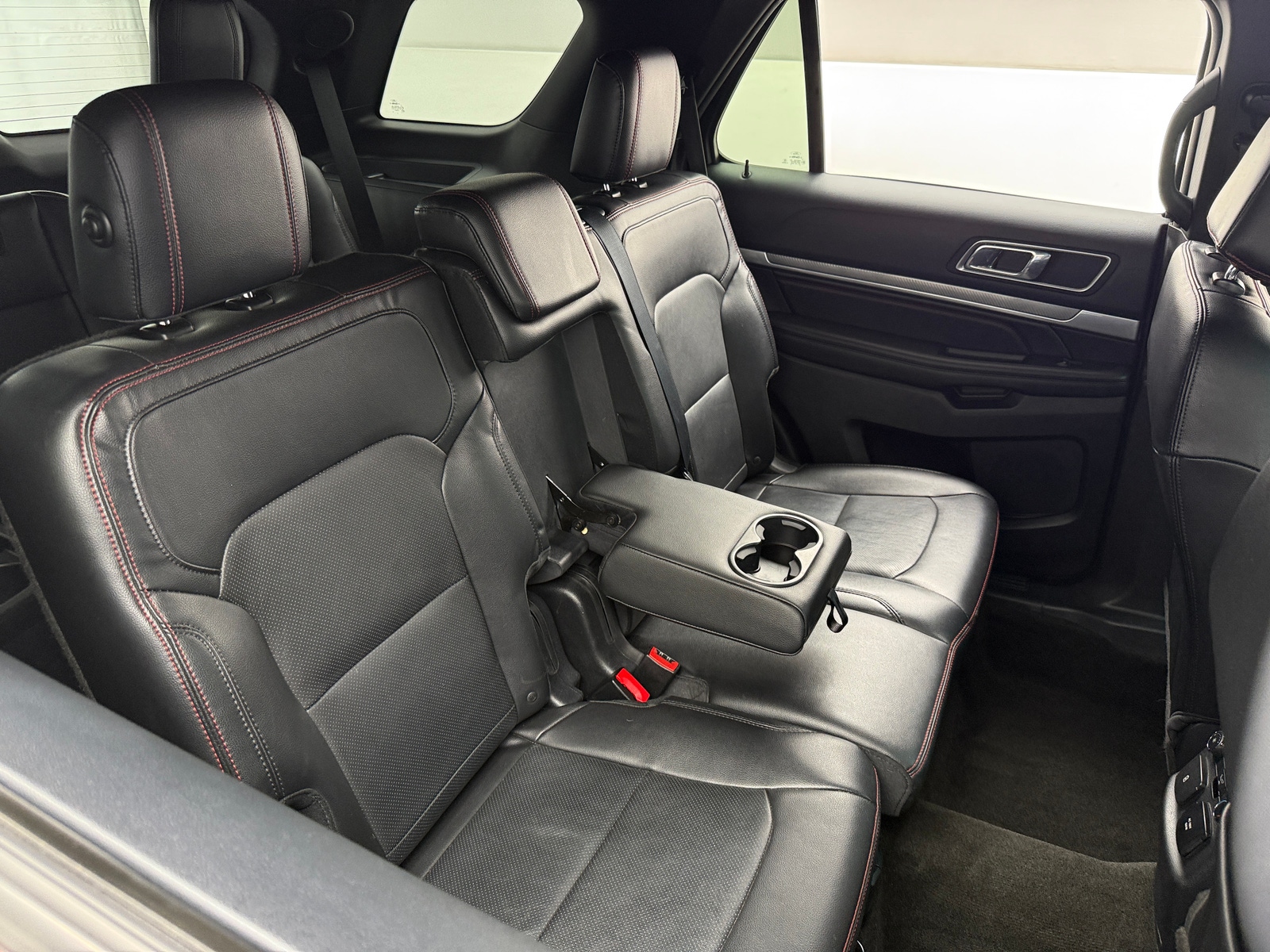 Thumbnail: 2016 Ford Explorer - 5