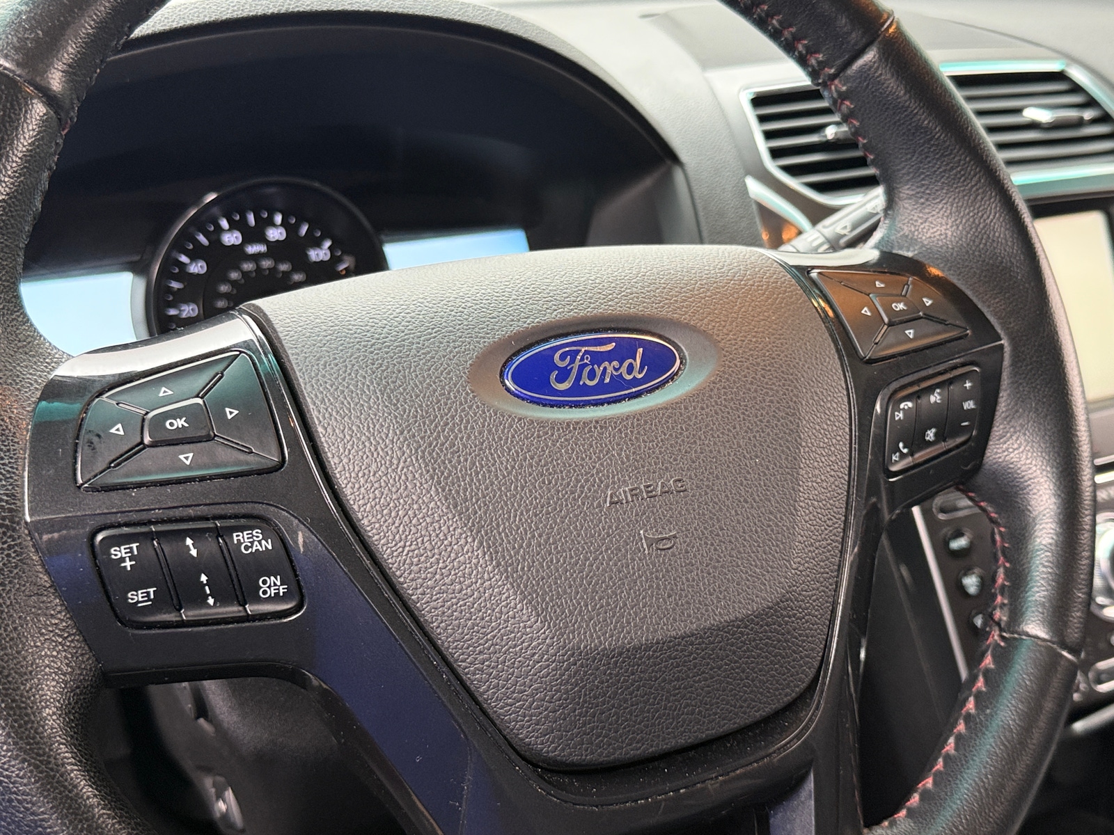 Thumbnail: 2016 Ford Explorer - 4