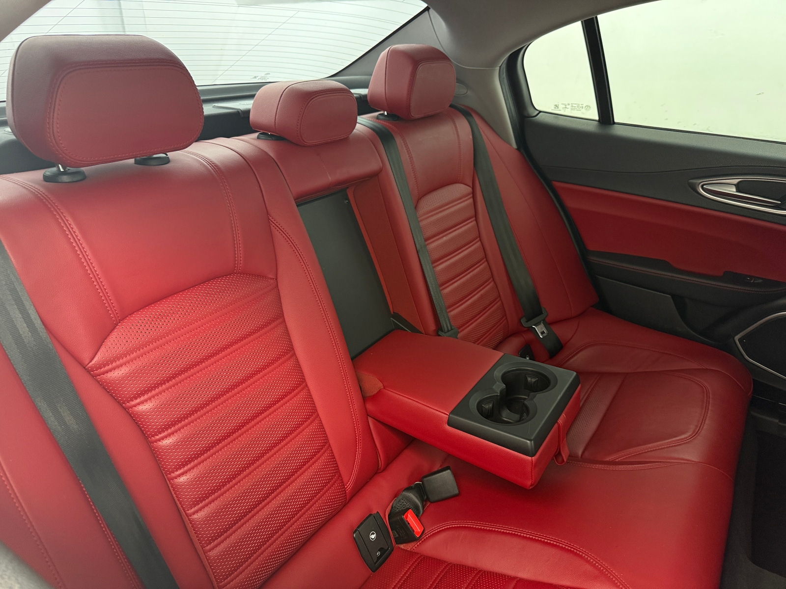 Thumbnail: 2019 Alfa Romeo Giulia - 5