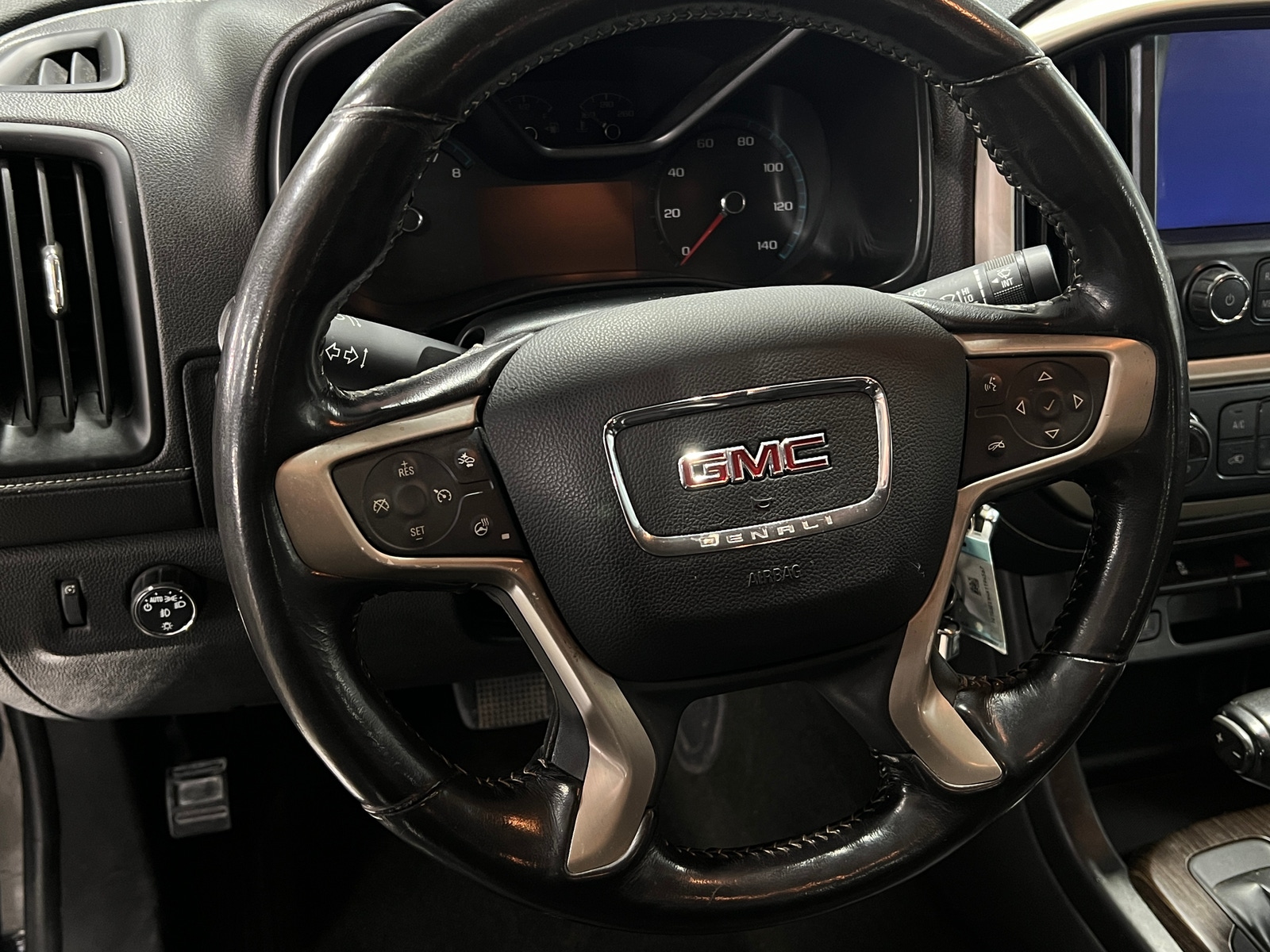 Thumbnail: 2017 GMC Canyon - 4