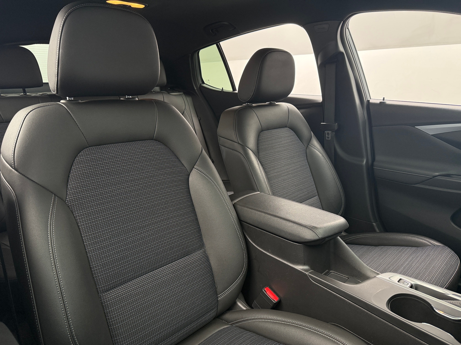 Thumbnail: 2025 Buick Envista - 2