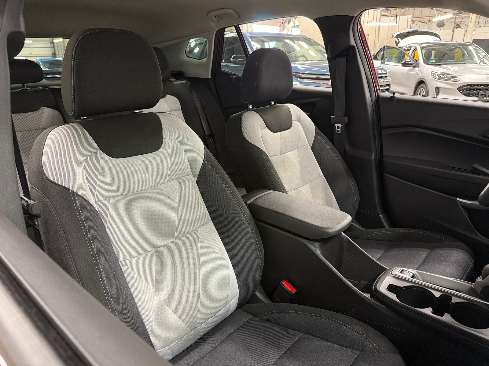 Thumbnail: 2025 Chevrolet Trax - 2