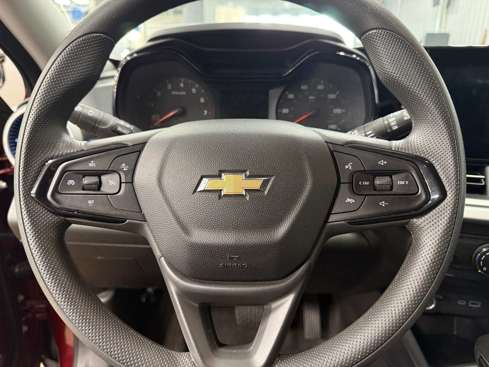 Thumbnail: 2025 Chevrolet Trax - 5