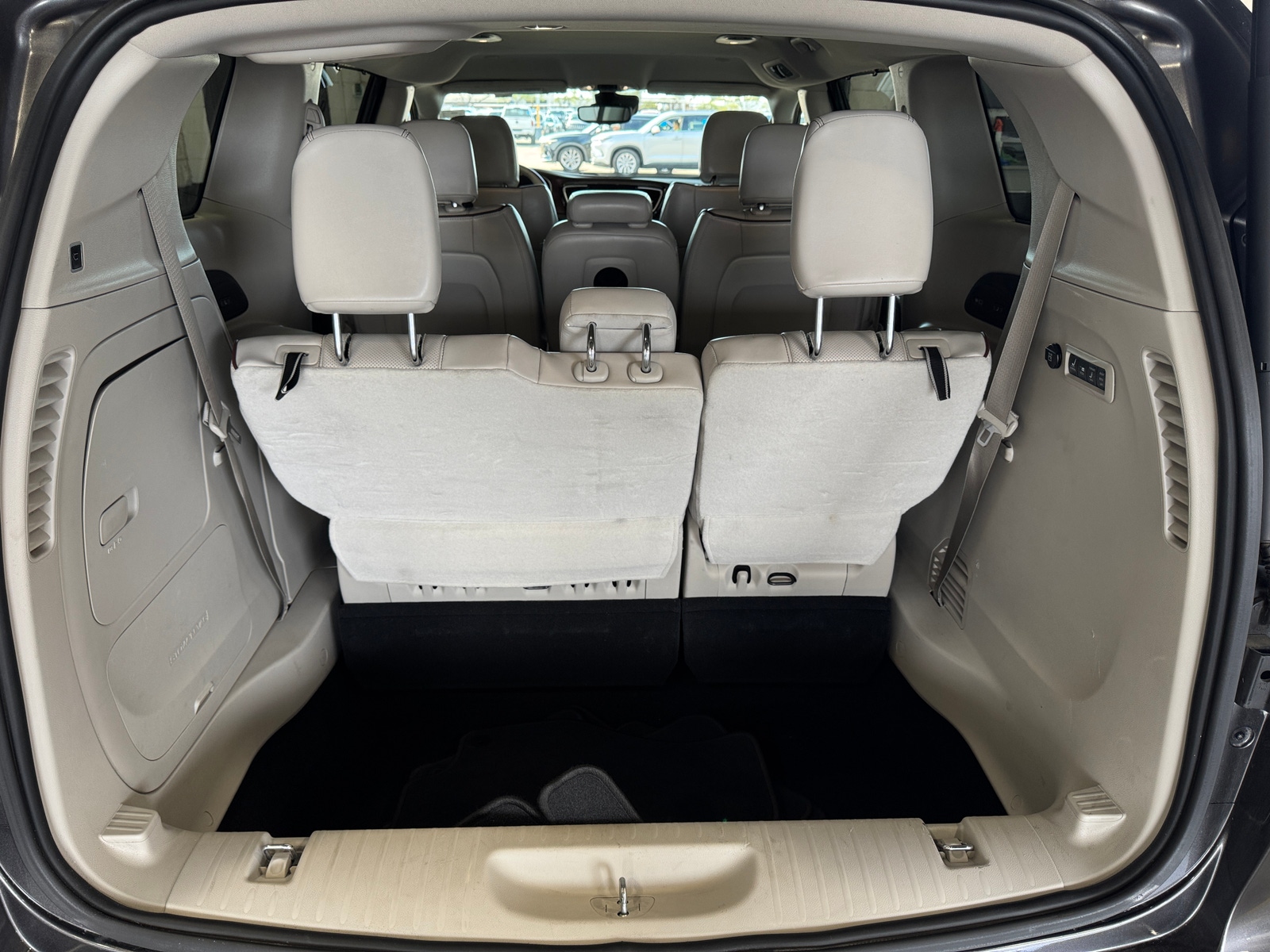 Thumbnail: 2017 Chrysler Pacifica - 6