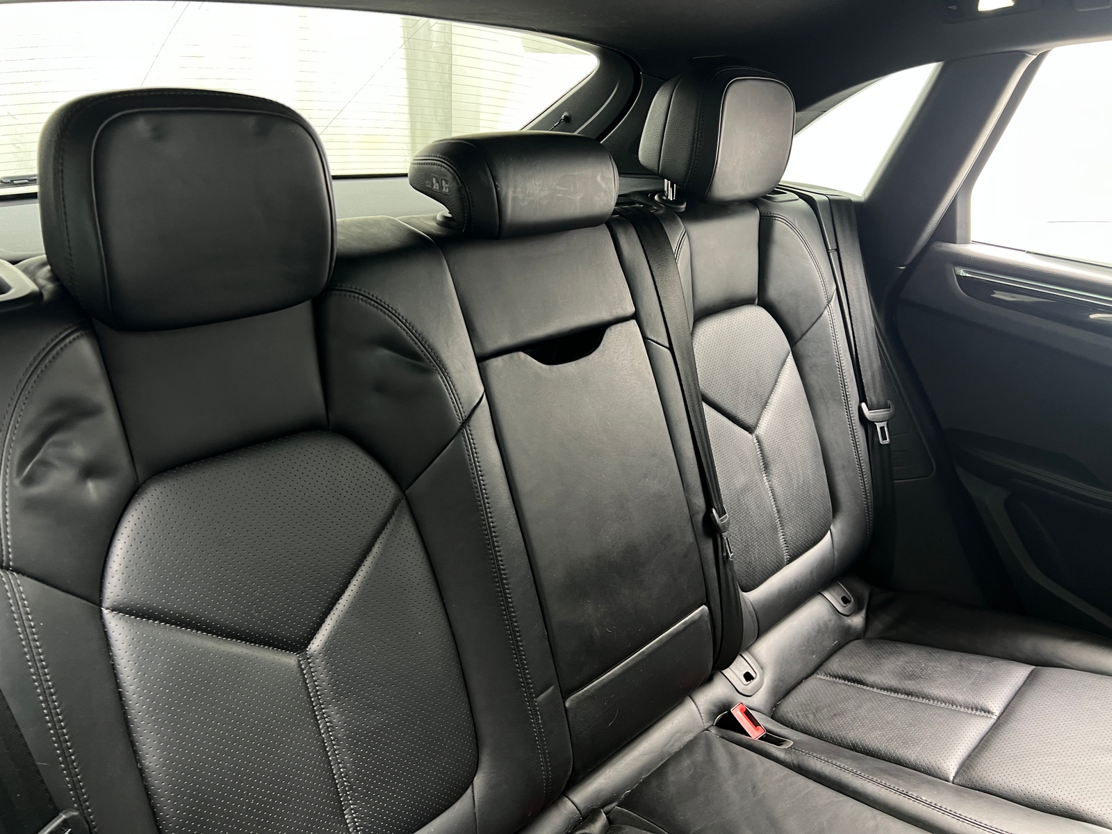 Thumbnail: 2017 Porsche Macan - 5