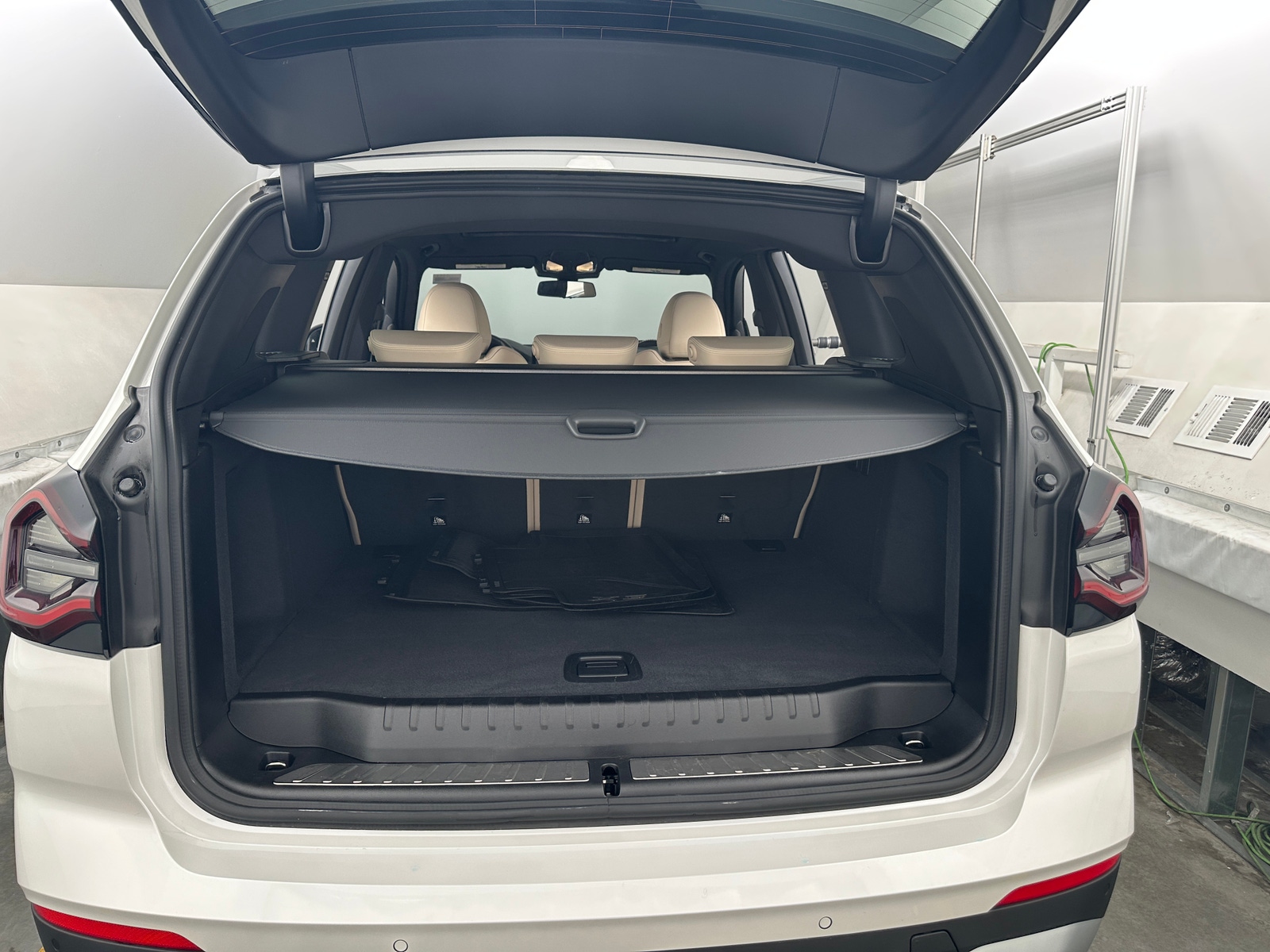 Thumbnail: 2024 BMW X3 - 6