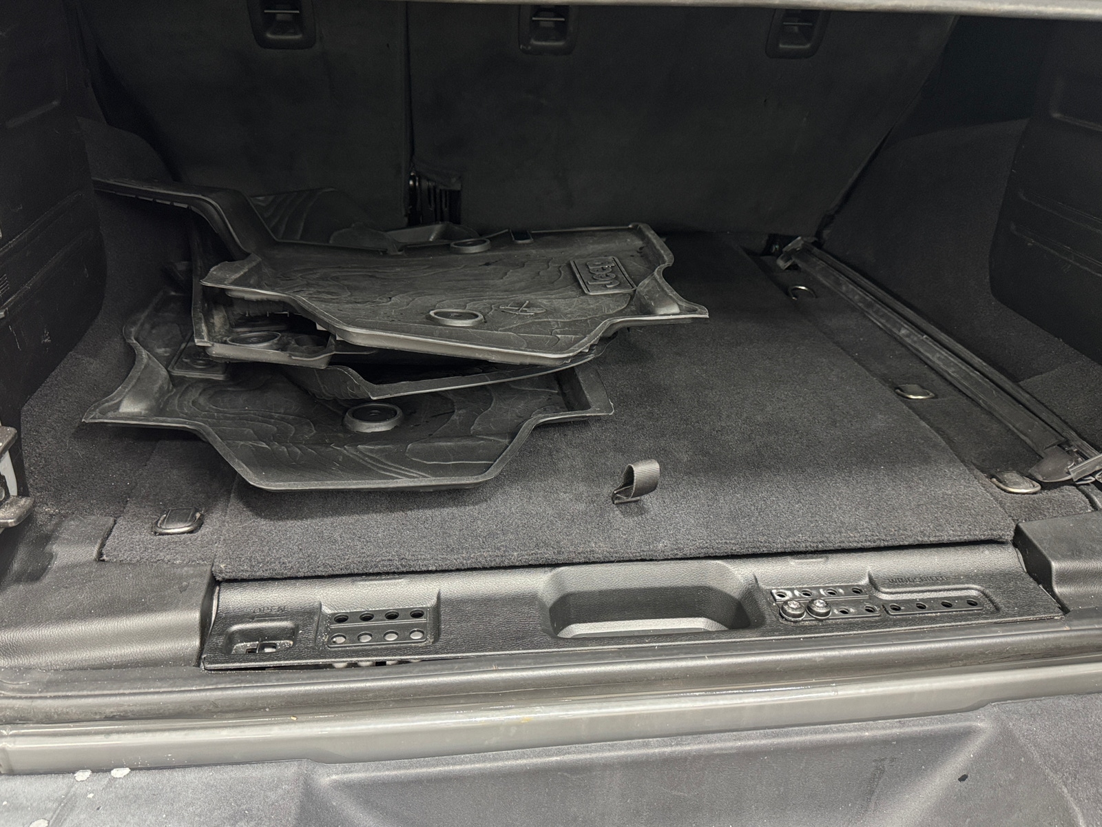 Thumbnail: 2020 Jeep Wrangler - 7