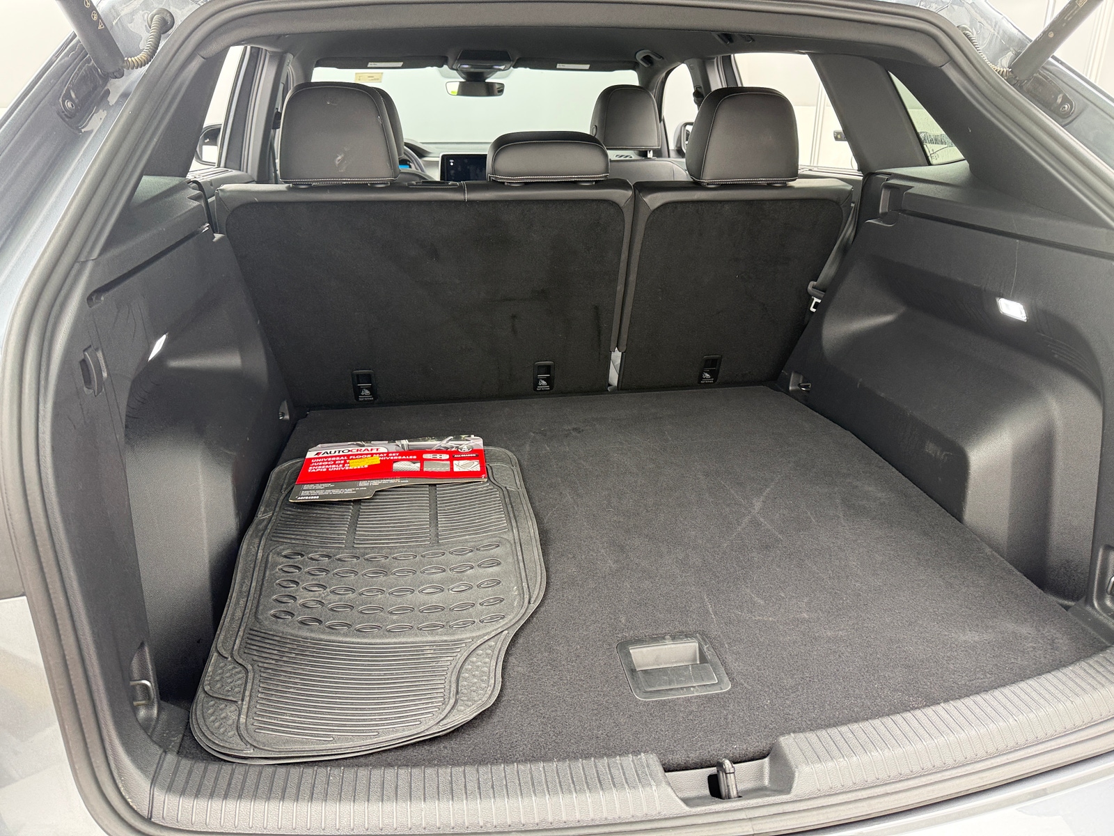 Thumbnail: 2025 Volkswagen Atlas - 6