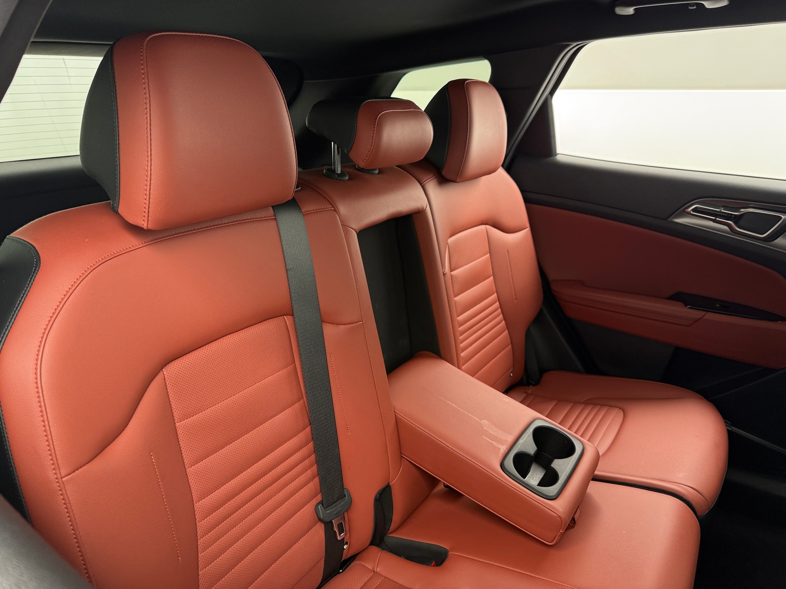 Thumbnail: 2023 Kia Sportage - 5