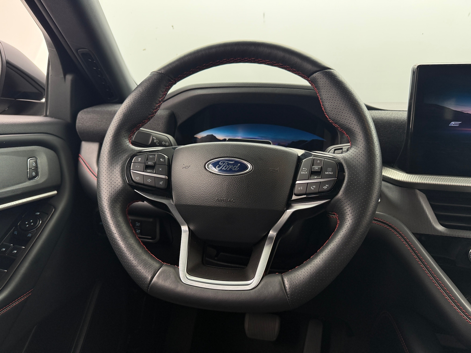 Thumbnail: 2025 Ford Explorer - 5