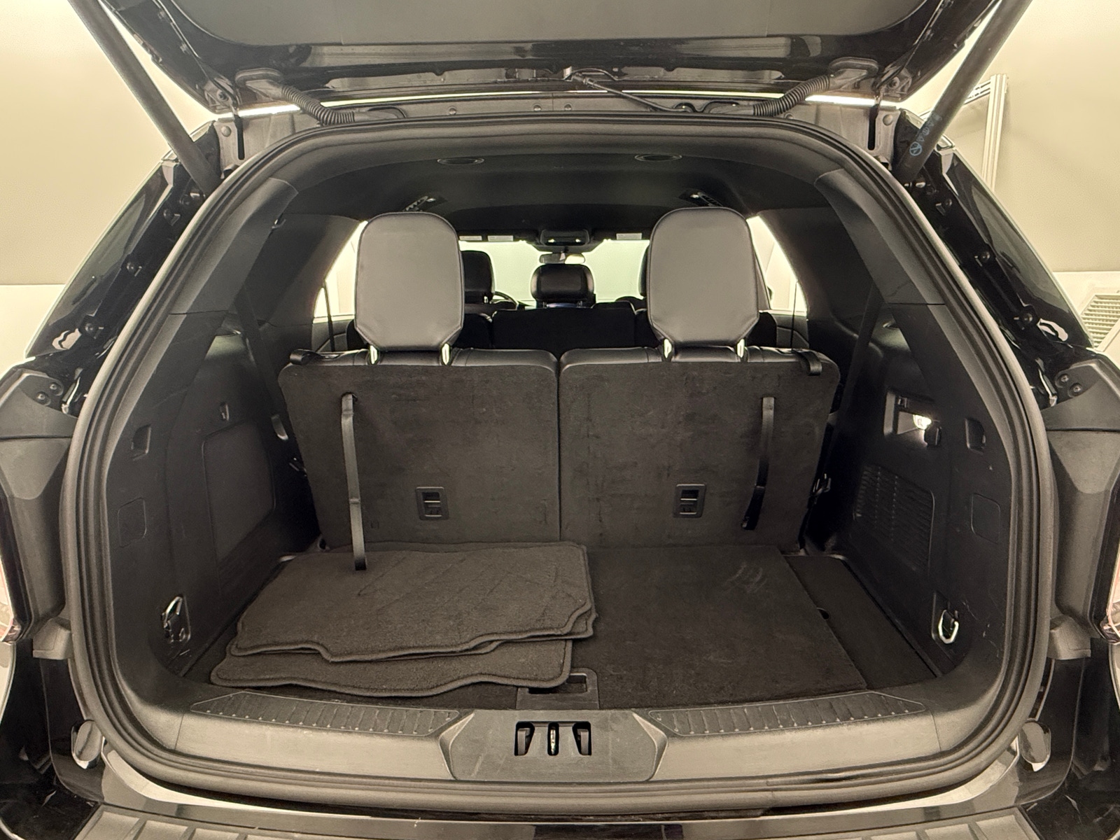 Thumbnail: 2025 Ford Explorer - 7