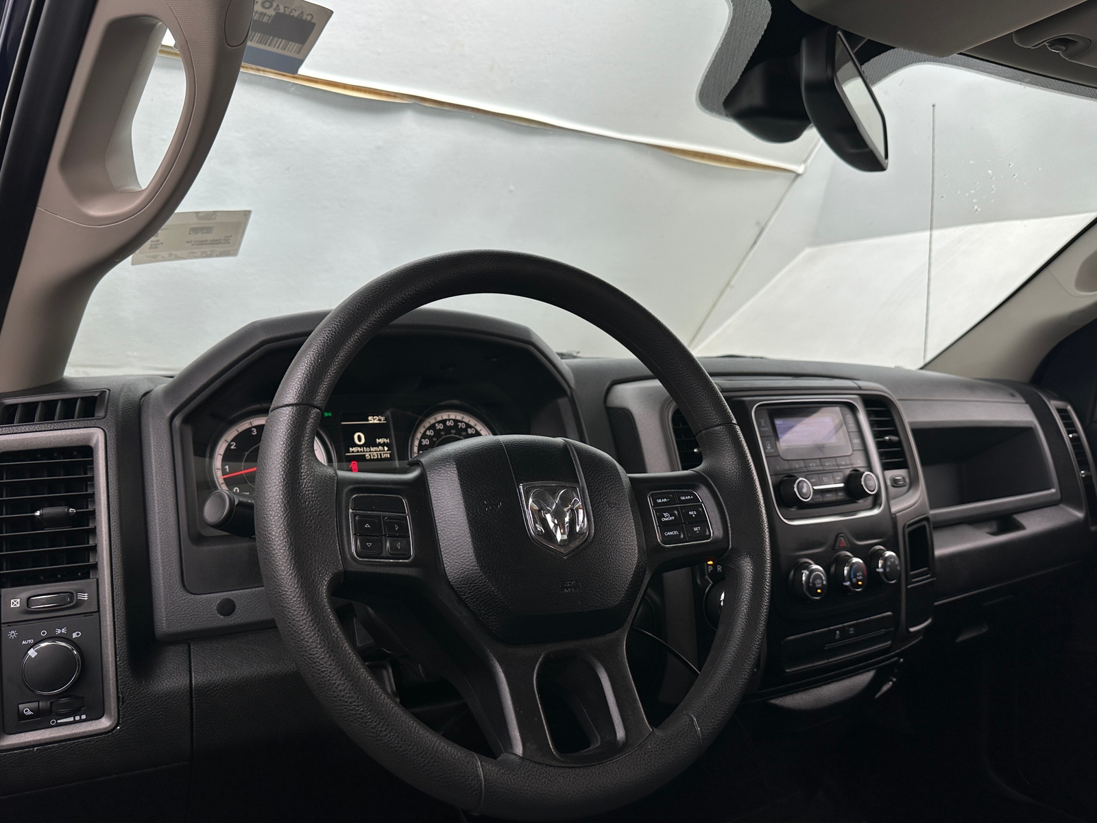 Thumbnail: 2019 RAM 1500 Classic - 3