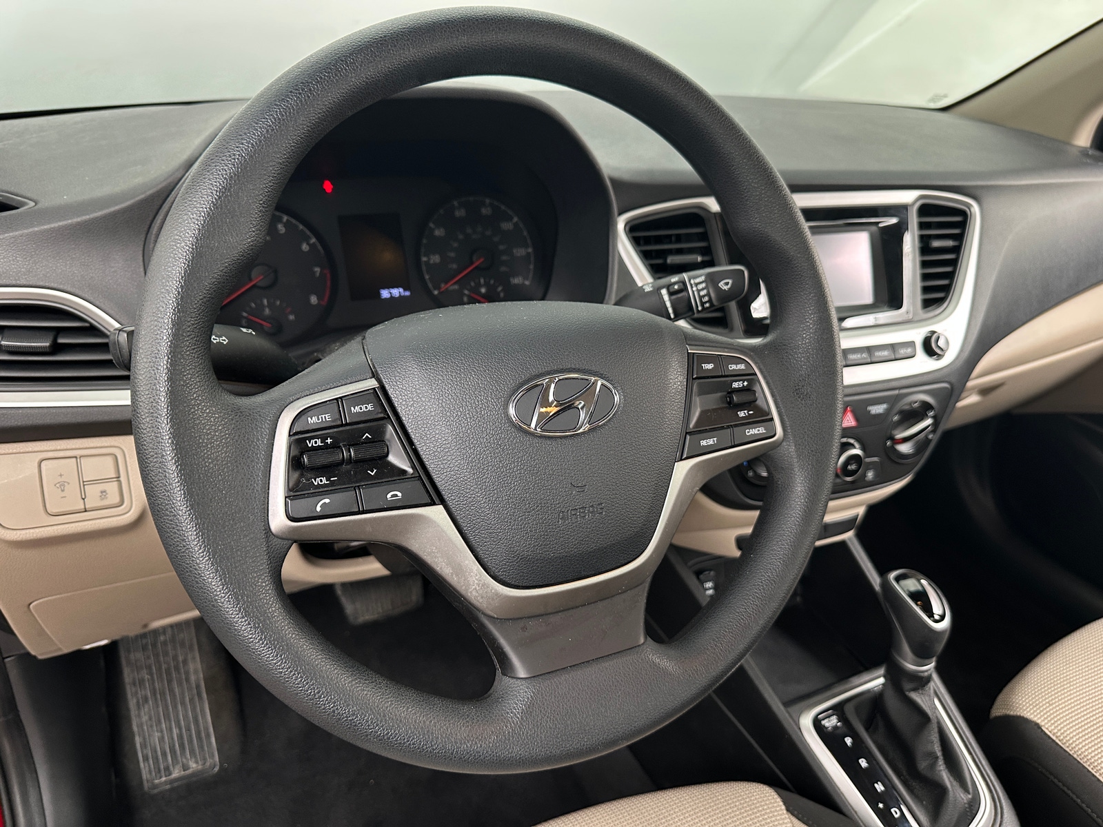 Thumbnail: 2022 Hyundai Accent - 5