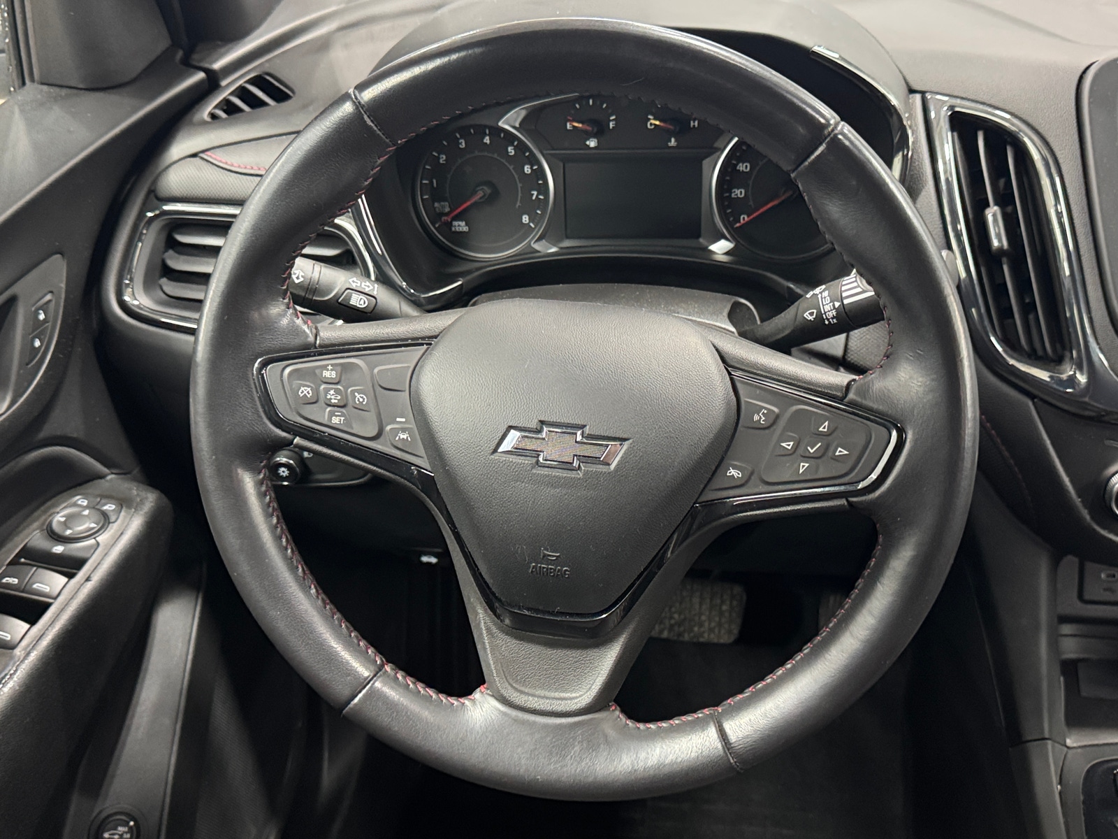 Thumbnail: 2022 Chevrolet Equinox - 5