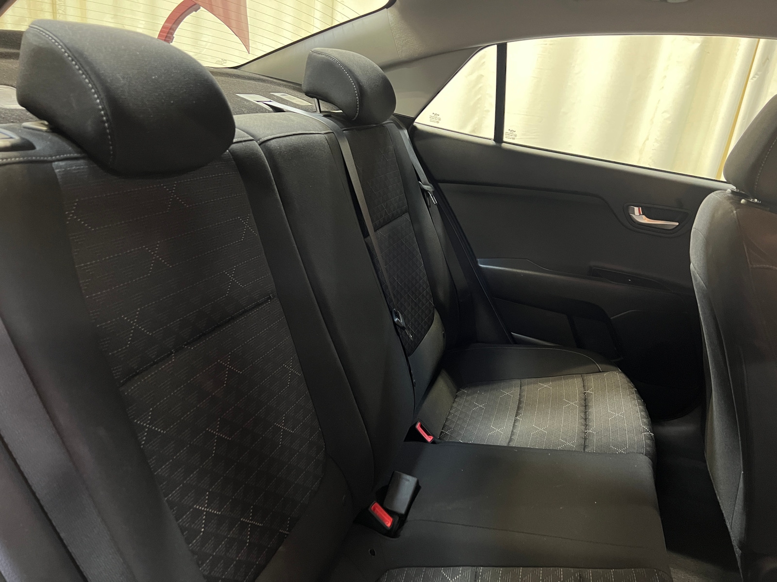 Thumbnail: 2022 Kia Rio - 6