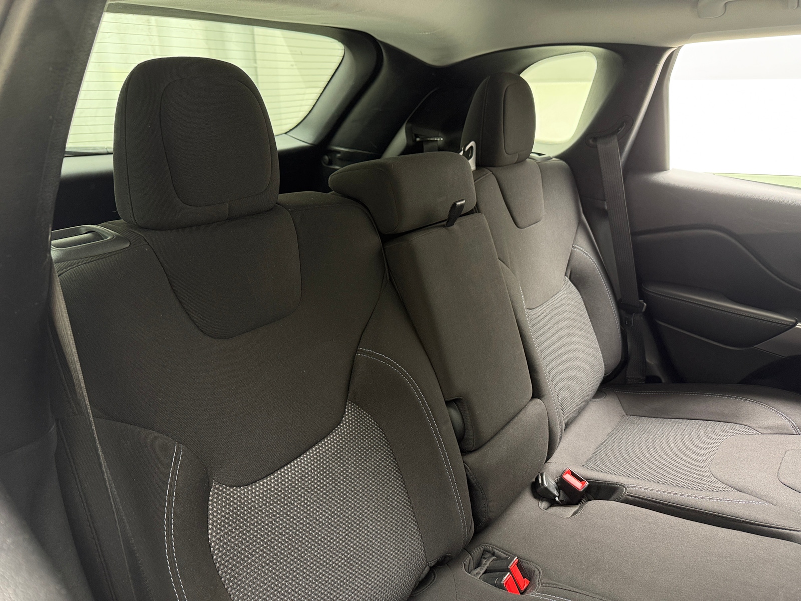 Thumbnail: 2021 Jeep Cherokee - 6