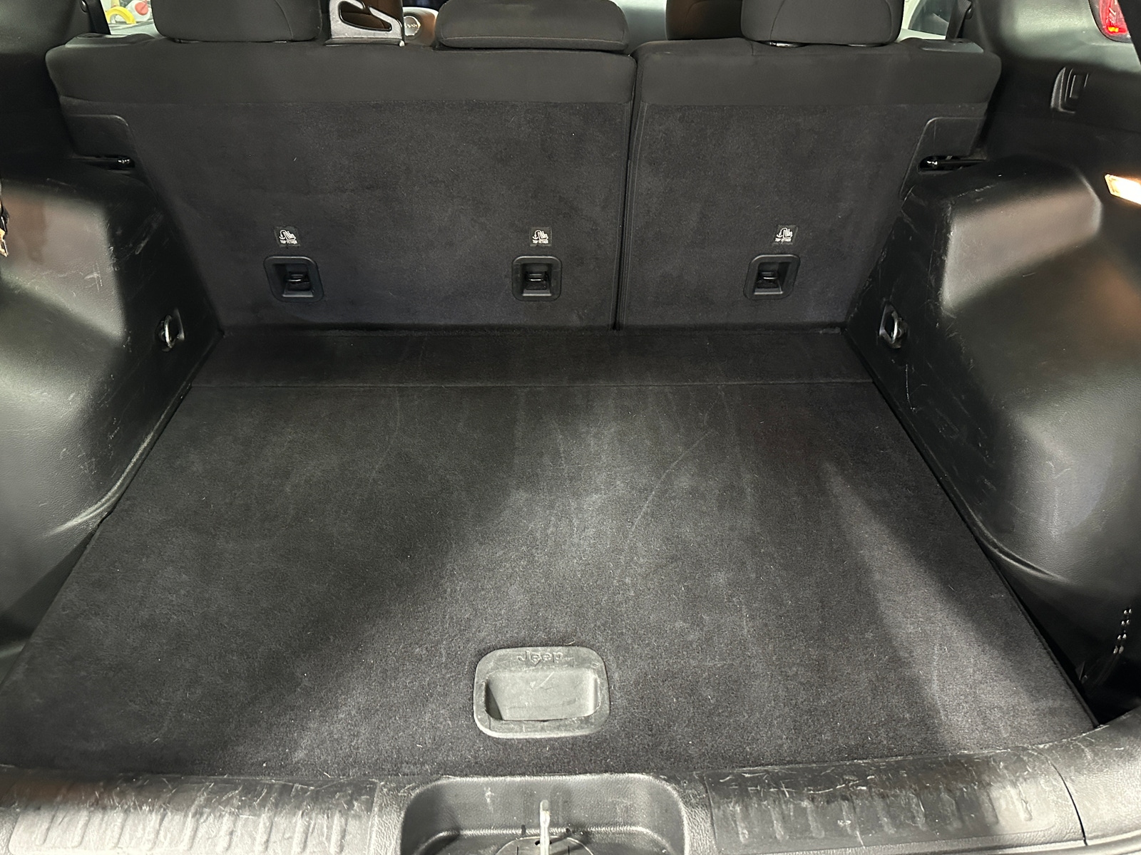 Thumbnail: 2021 Jeep Cherokee - 7