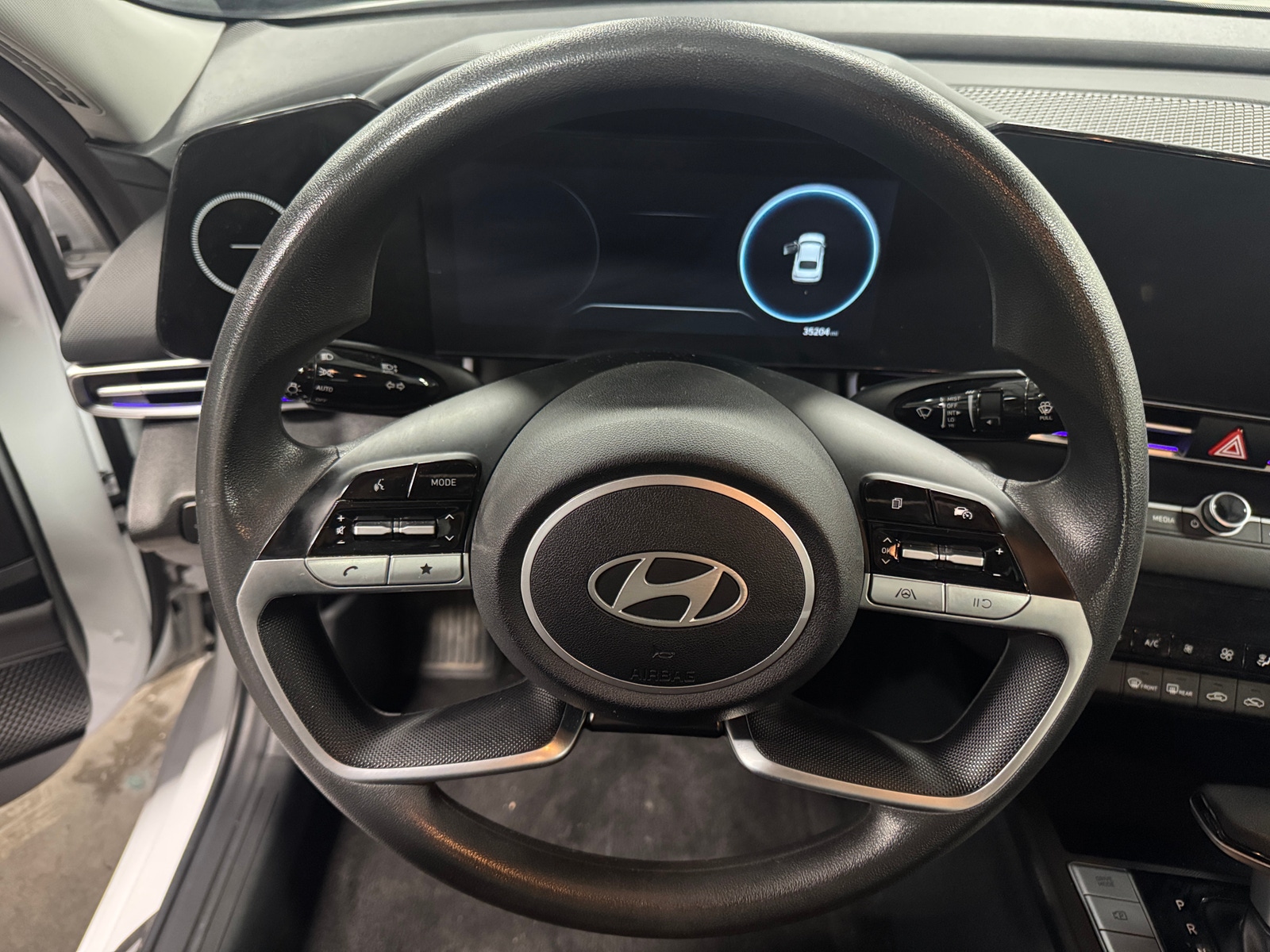 Thumbnail: 2024 Hyundai Elantra - 5