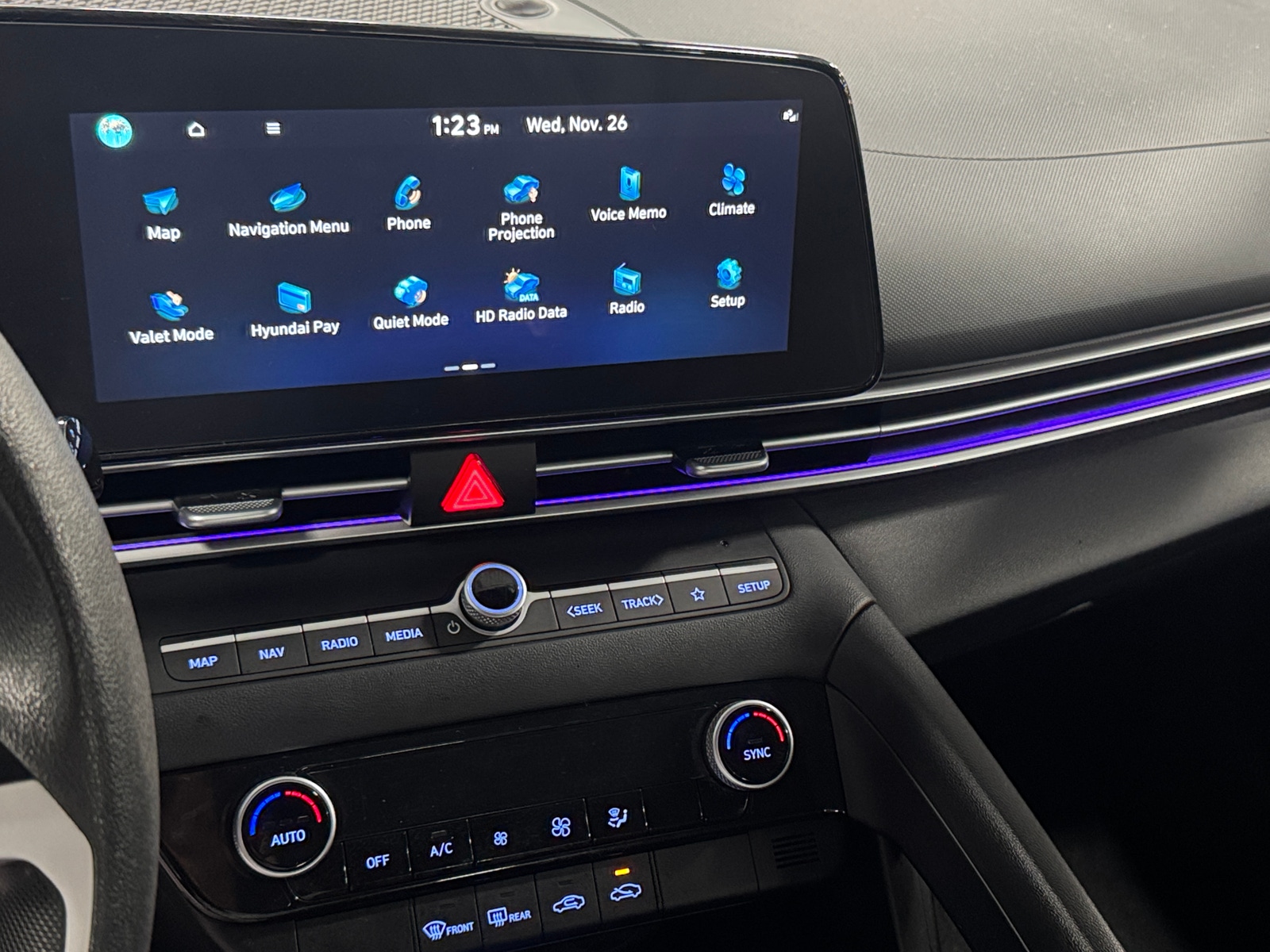 Thumbnail: 2024 Hyundai Elantra - 4