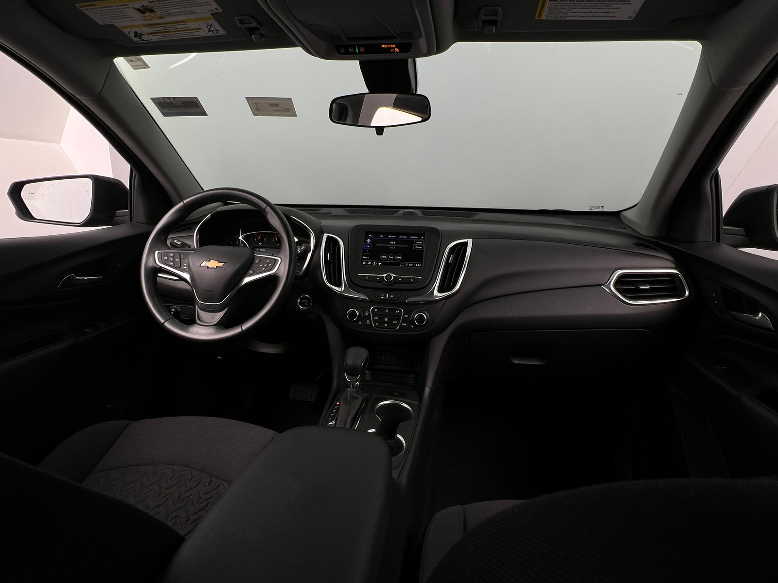 Thumbnail: 2022 Chevrolet Equinox - 3