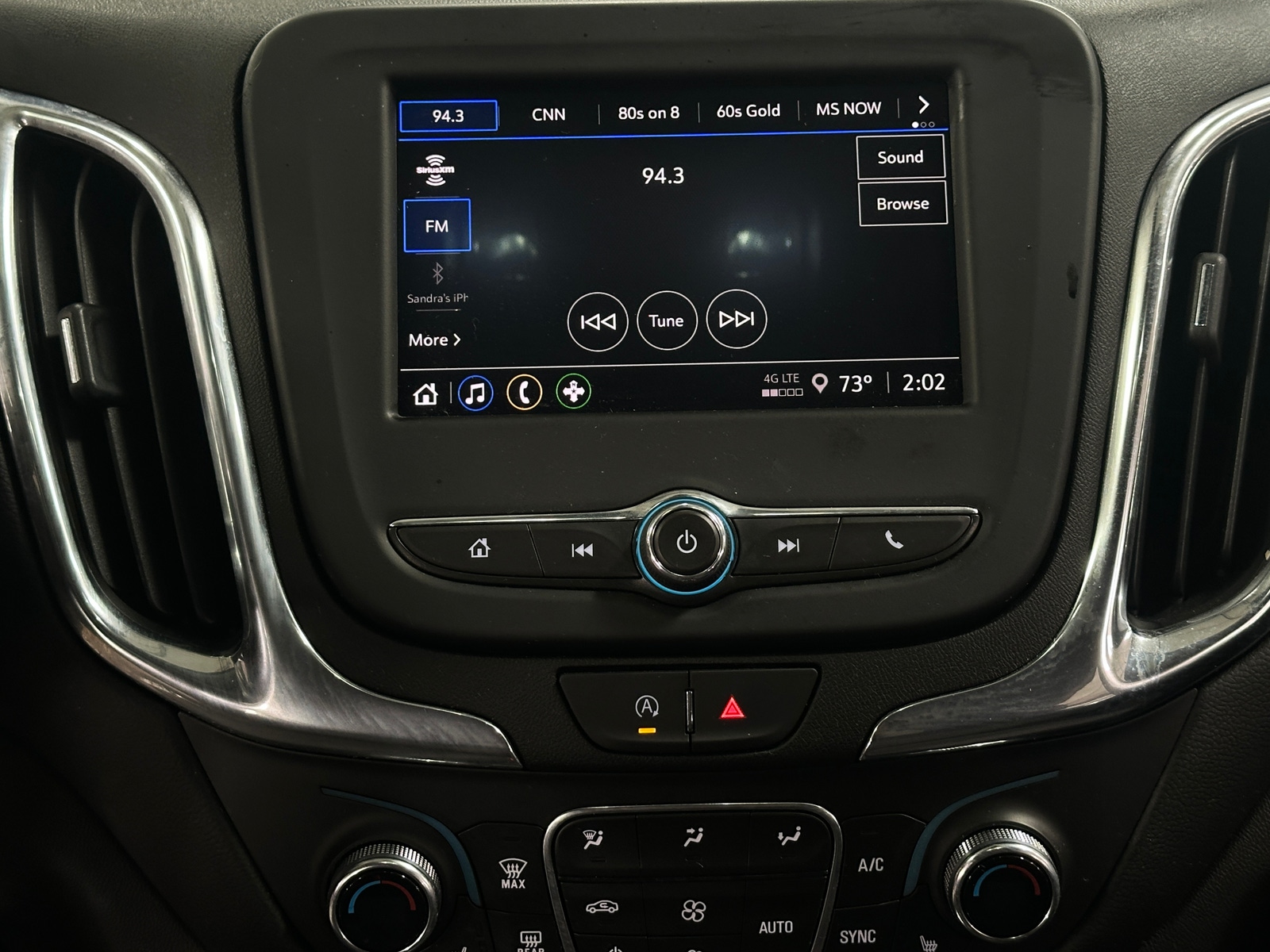 Thumbnail: 2022 Chevrolet Equinox - 4