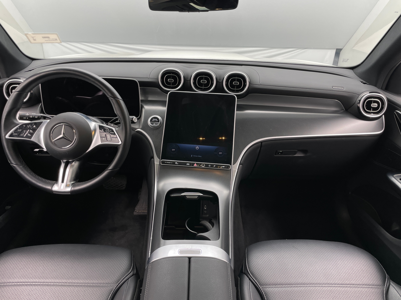 Thumbnail: 2024 Mercedes-Benz GLC - 2