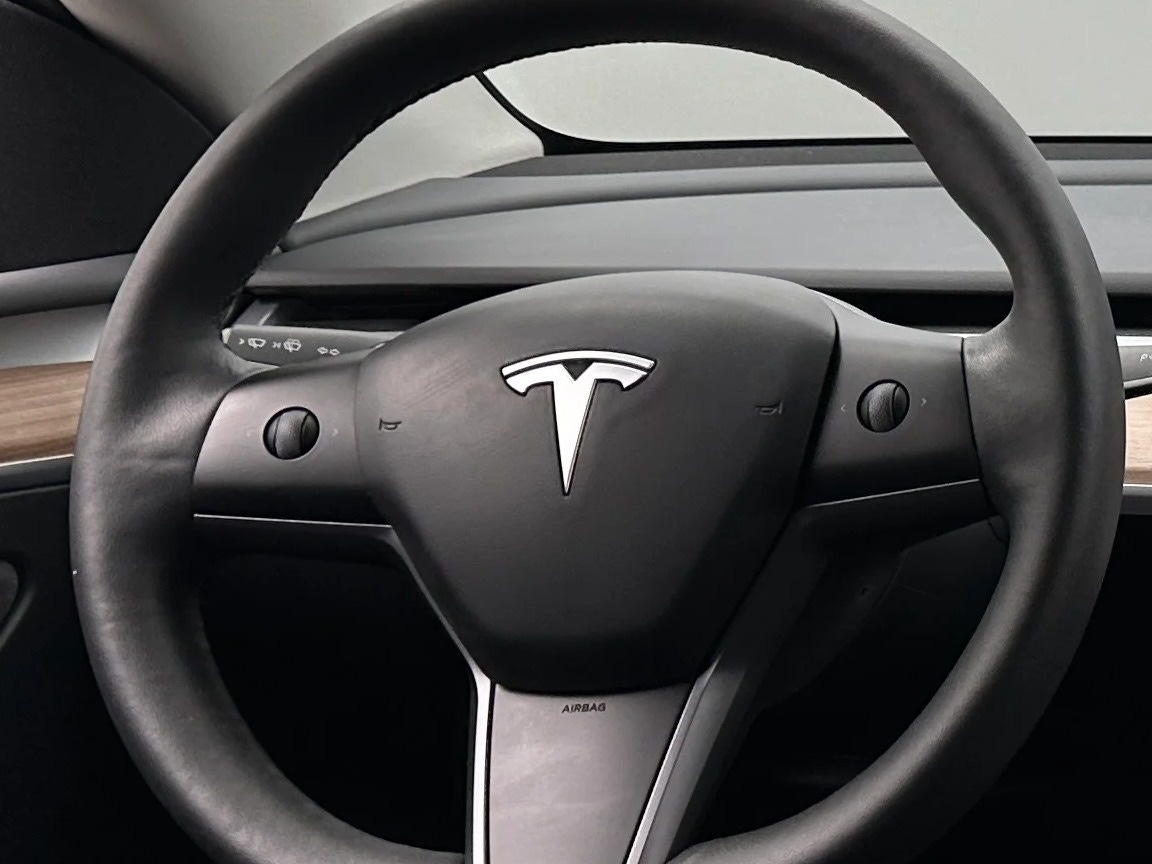 Thumbnail: 2023 Tesla Model Y - 4
