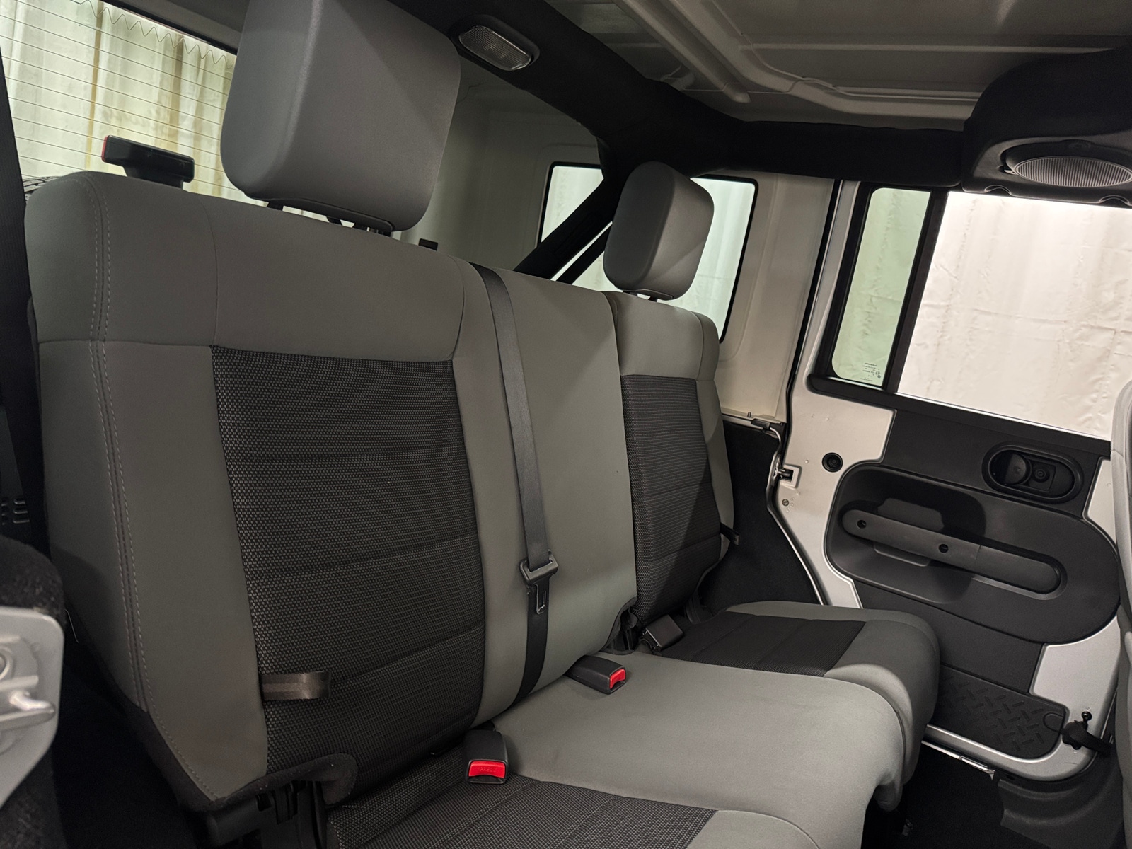 Thumbnail: 2010 Jeep Wrangler - 6