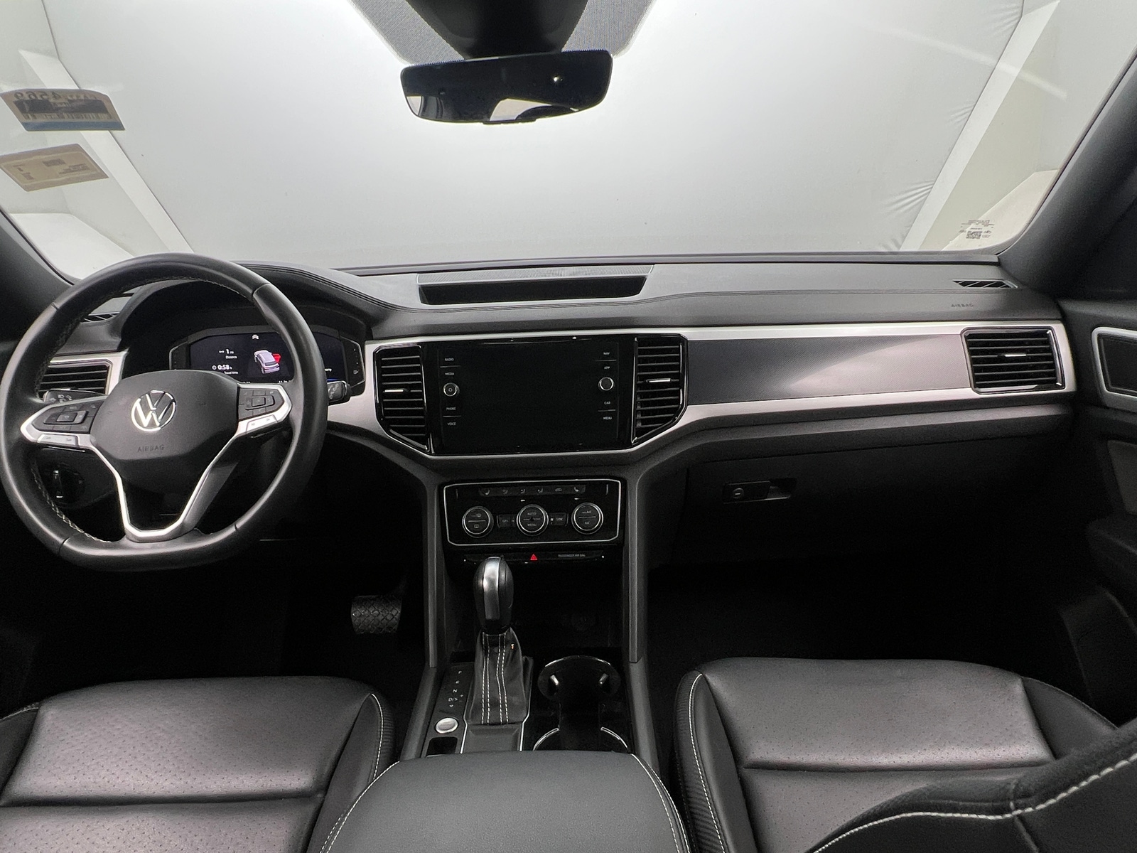 Thumbnail: 2021 Volkswagen Atlas - 3