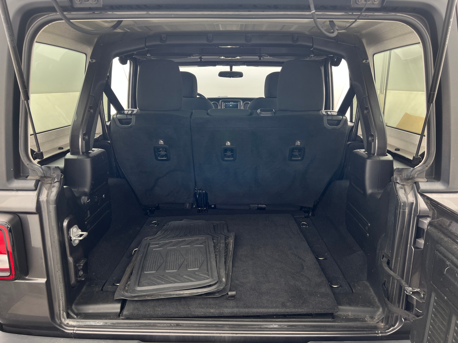 Thumbnail: 2021 Jeep Wrangler - 7